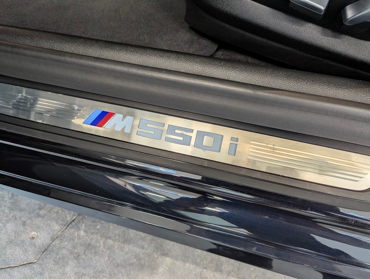 BMW M550i xDrive SAG G30 FACELIFT*12MT GAR HEAD-UP HARMAN/KARDON VOLL-LED LEDER MEMORY ADAPT. FAHRWERK*-image-4