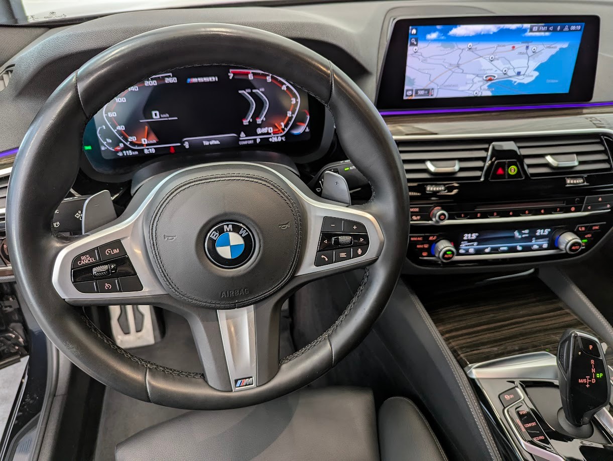 BMW M550i xDrive SAG G30 FACELIFT*12MT GAR HEAD-UP HARMAN/KARDON VOLL-LED LEDER MEMORY ADAPT. FAHRWERK*-image-8