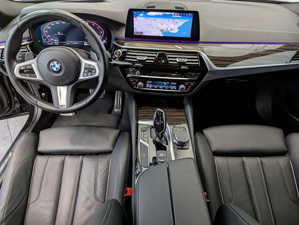 BMW M550i xDrive SAG G30 FACELIFT*12MT GAR HEAD-UP HARMAN/KARDON VOLL-LED LEDER MEMORY ADAPT. FAHRWERK*-image-26