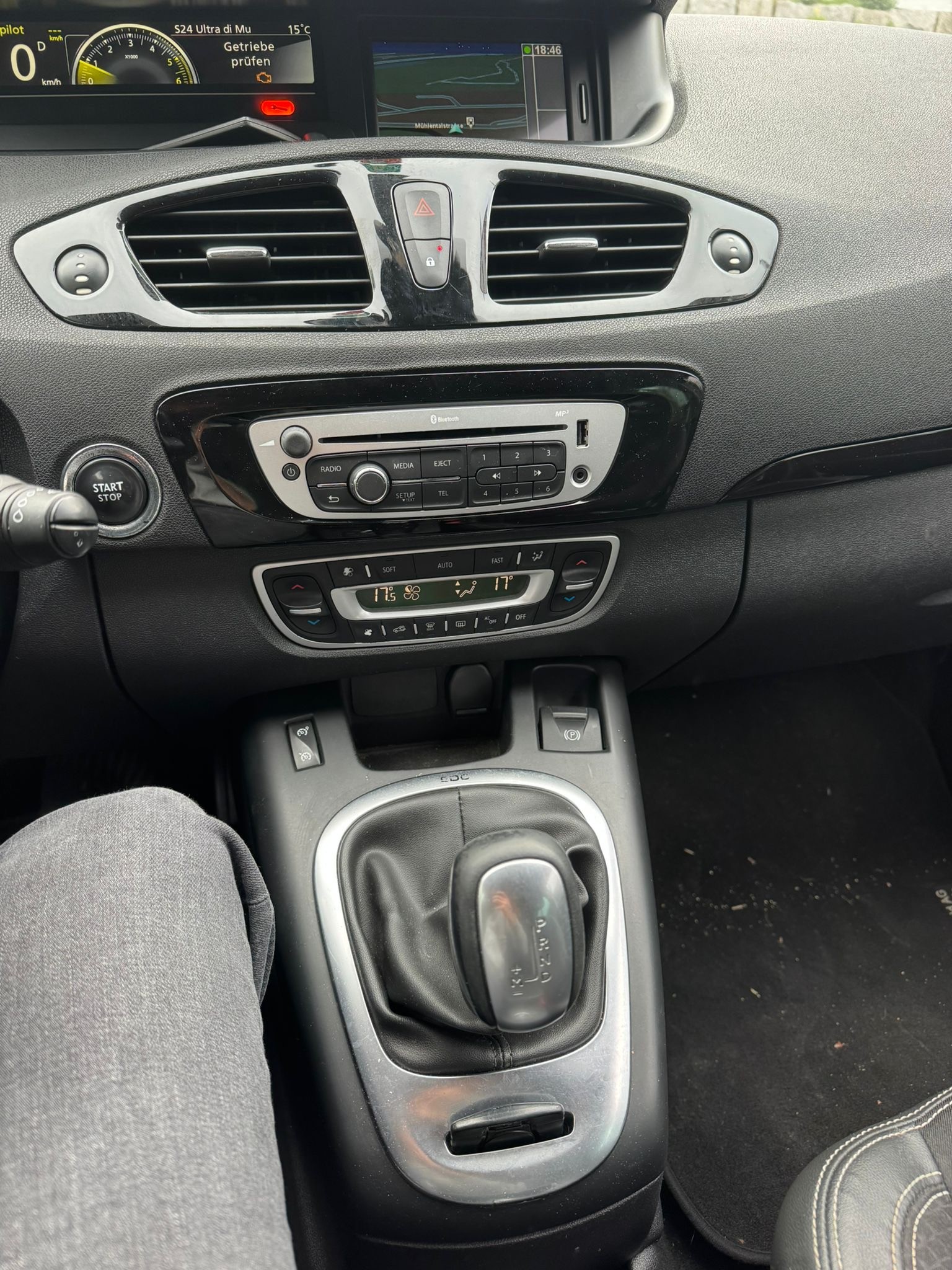 RENAULT Grand Scénic 1.5 dCi Swiss Edition EDC-image-8