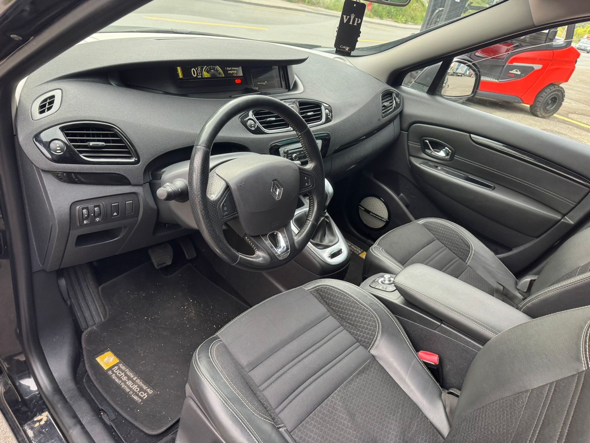 RENAULT Grand Scénic 1.5 dCi Swiss Edition EDC-image-6