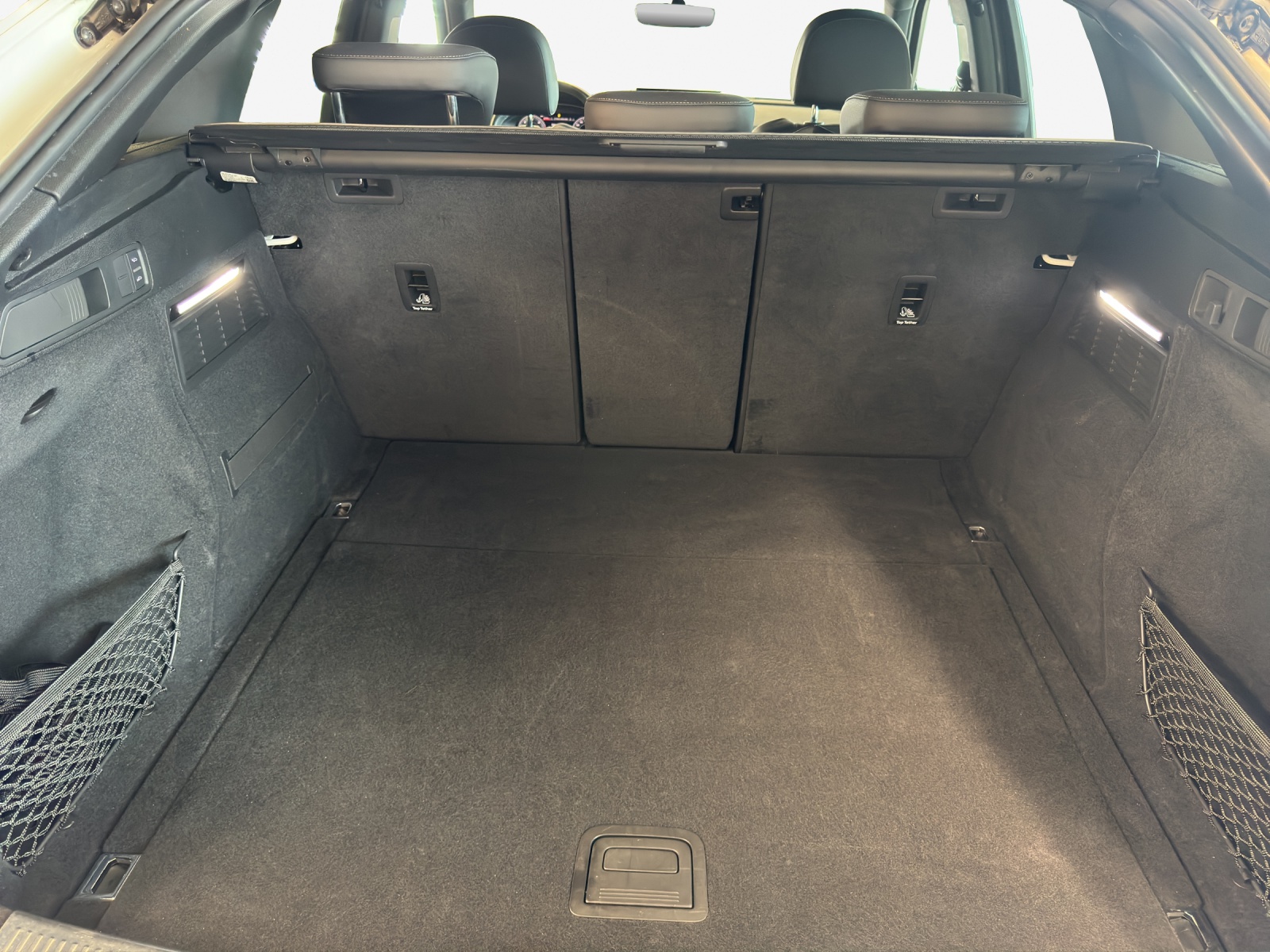 AUDI Q5 Sportback 40 TDI Blackedition quattro S-tronic-image-12