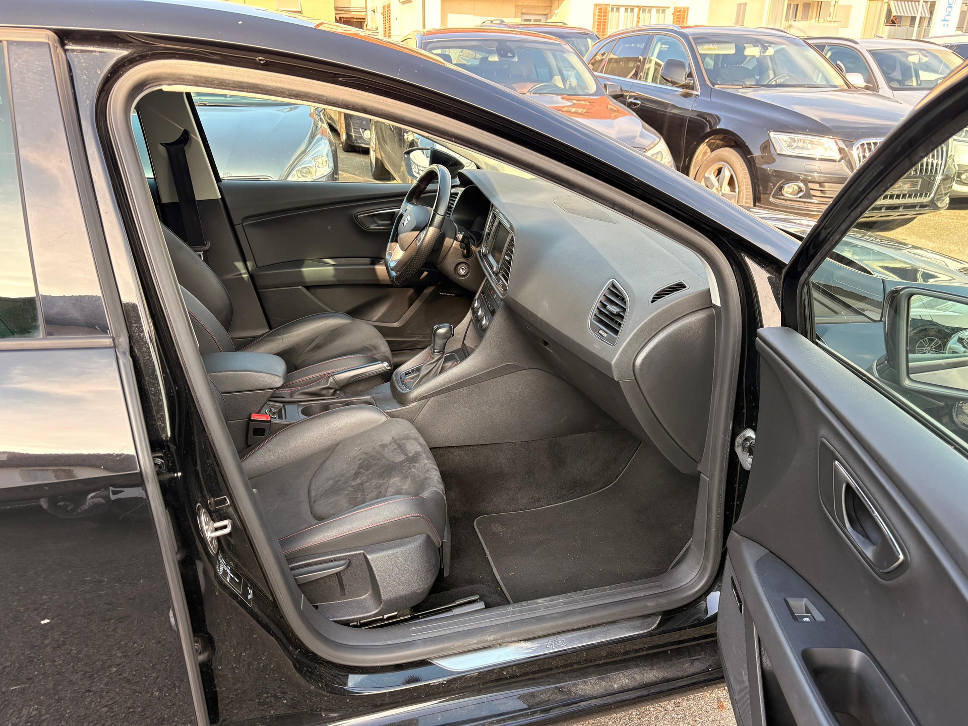 SEAT Leon 1.4 TSI FR Line DSG-image-4