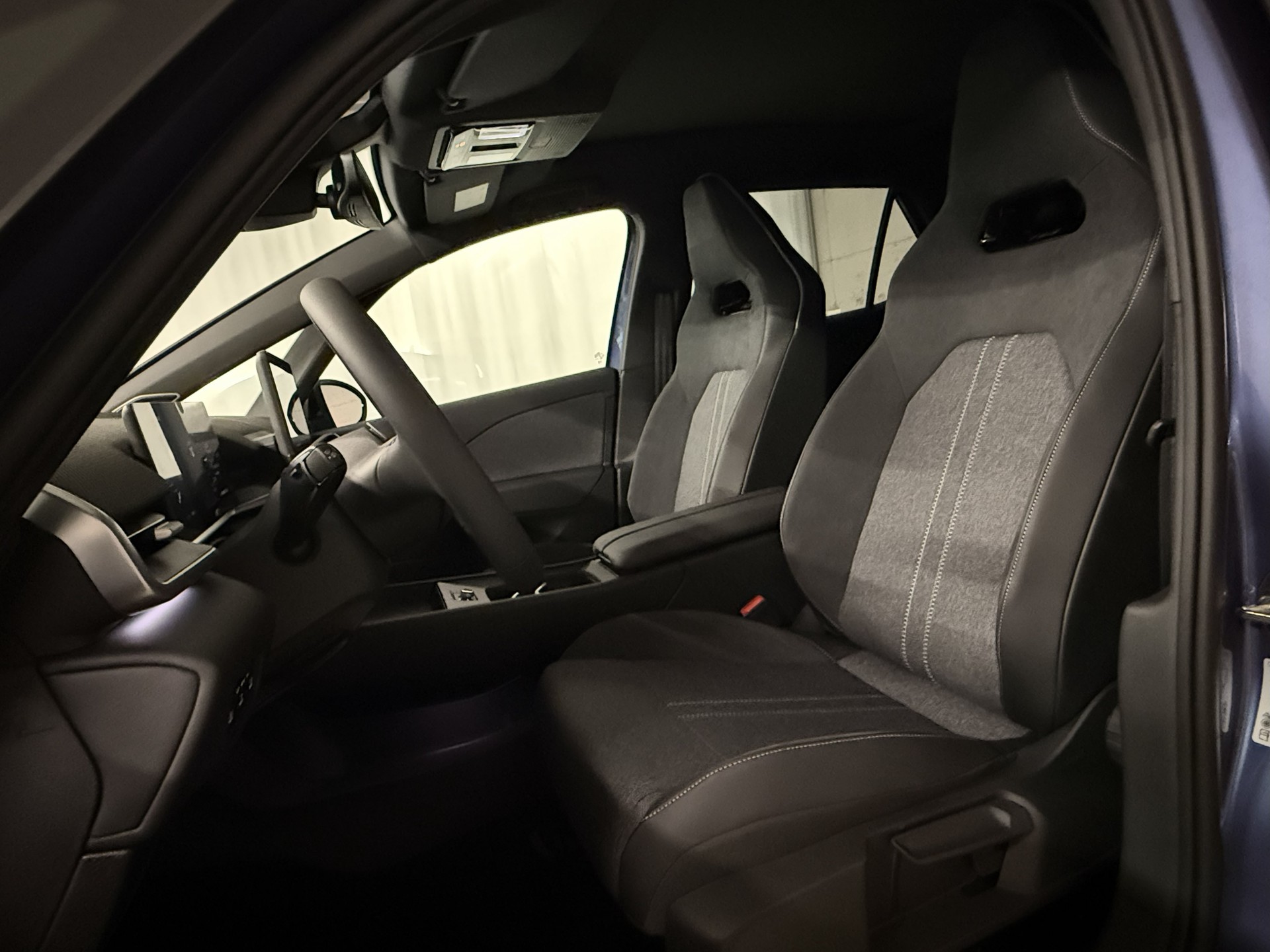 VW ID.3 Neo 79 kWh 231 PS Style-image-16