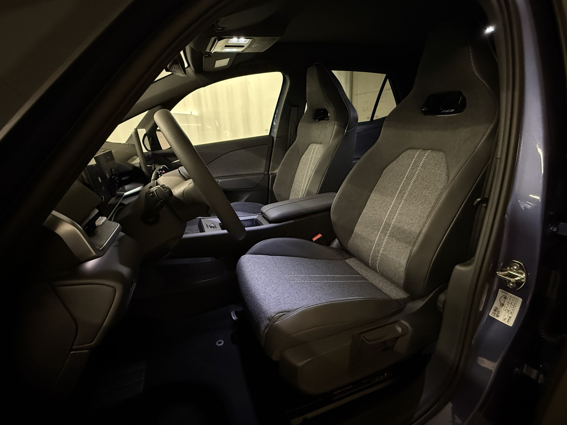 VW ID.3 Neo 79 kWh 231 PS Style-image-8
