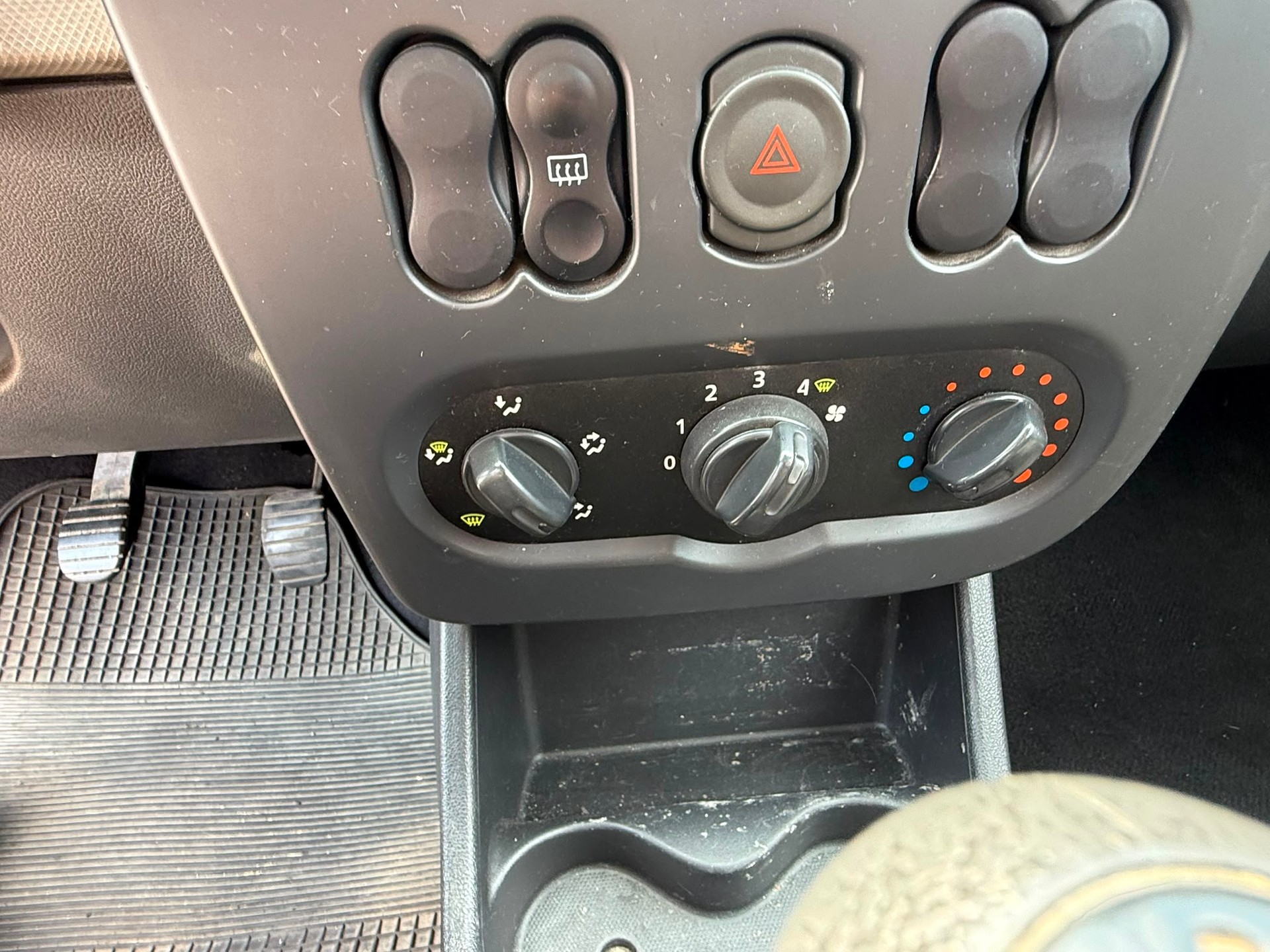 DACIA Sandero 1.2-image-9