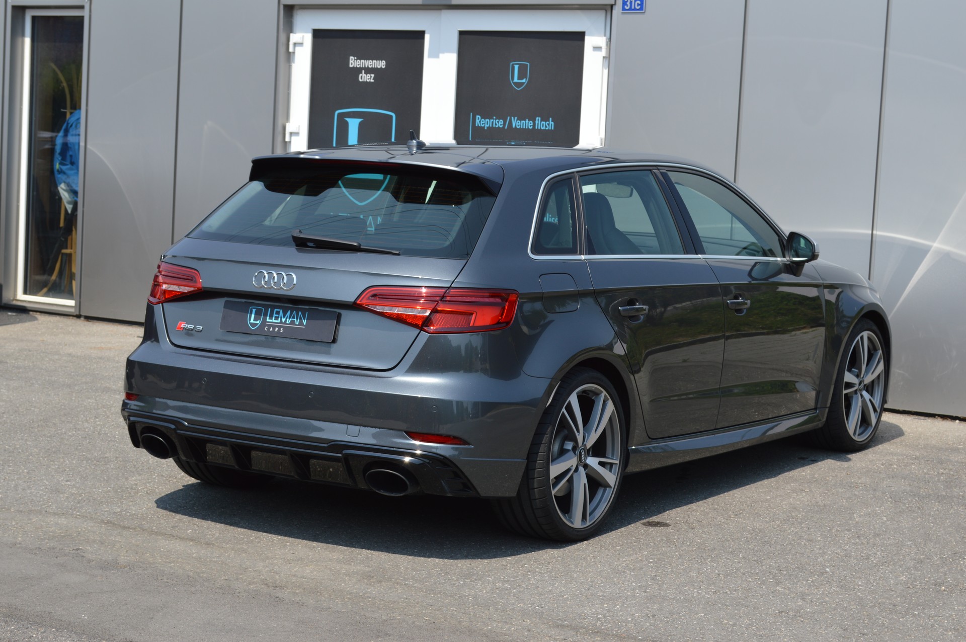 AUDI RS3 Sportback 2.5 TSI quattro S-tronic-image-4