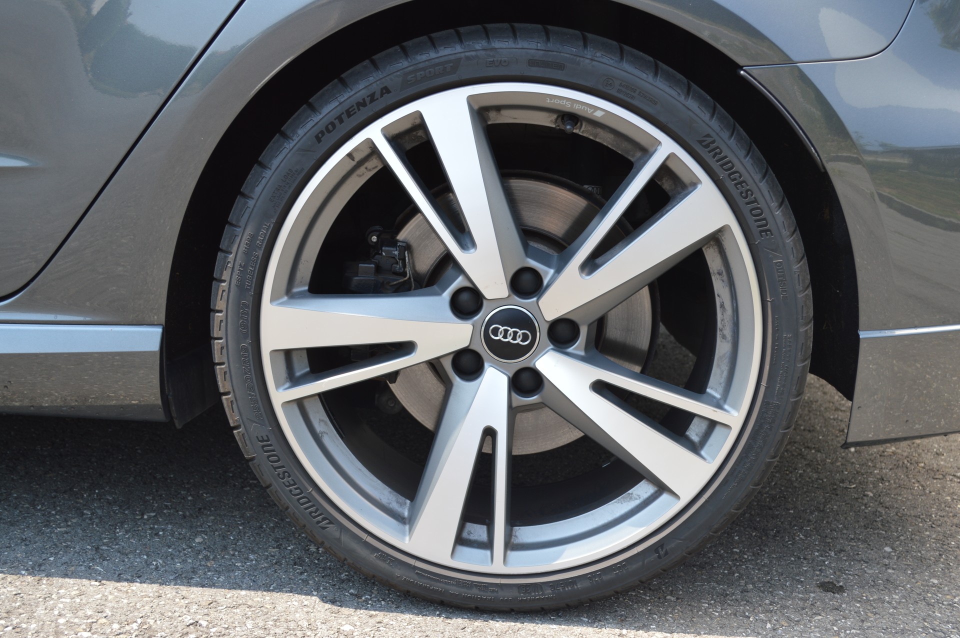 AUDI RS3 Sportback 2.5 TSI quattro S-tronic-image-8