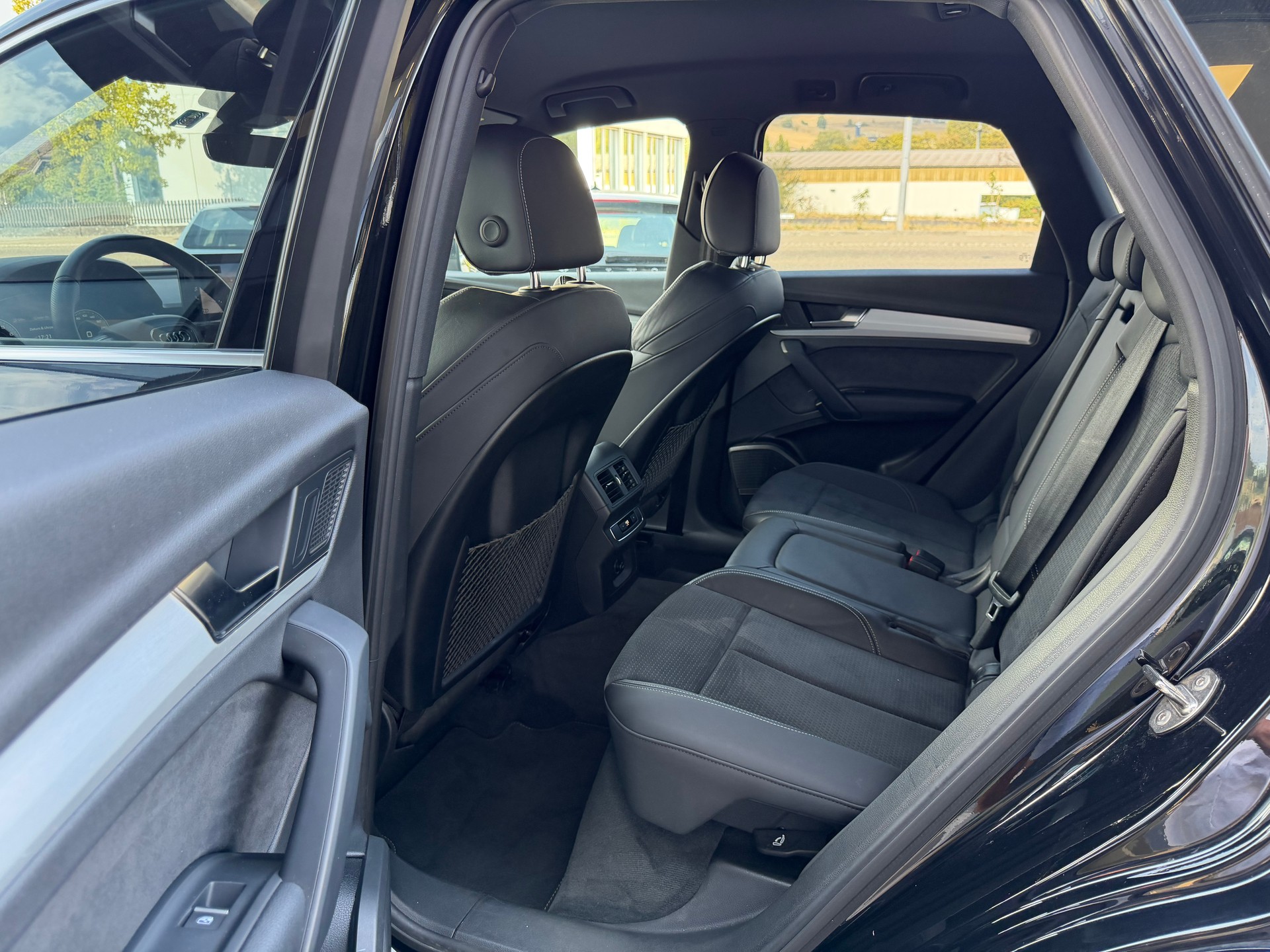 AUDI Q5 2.0 45 TFSI S Line quattro S-Tronic-image-26