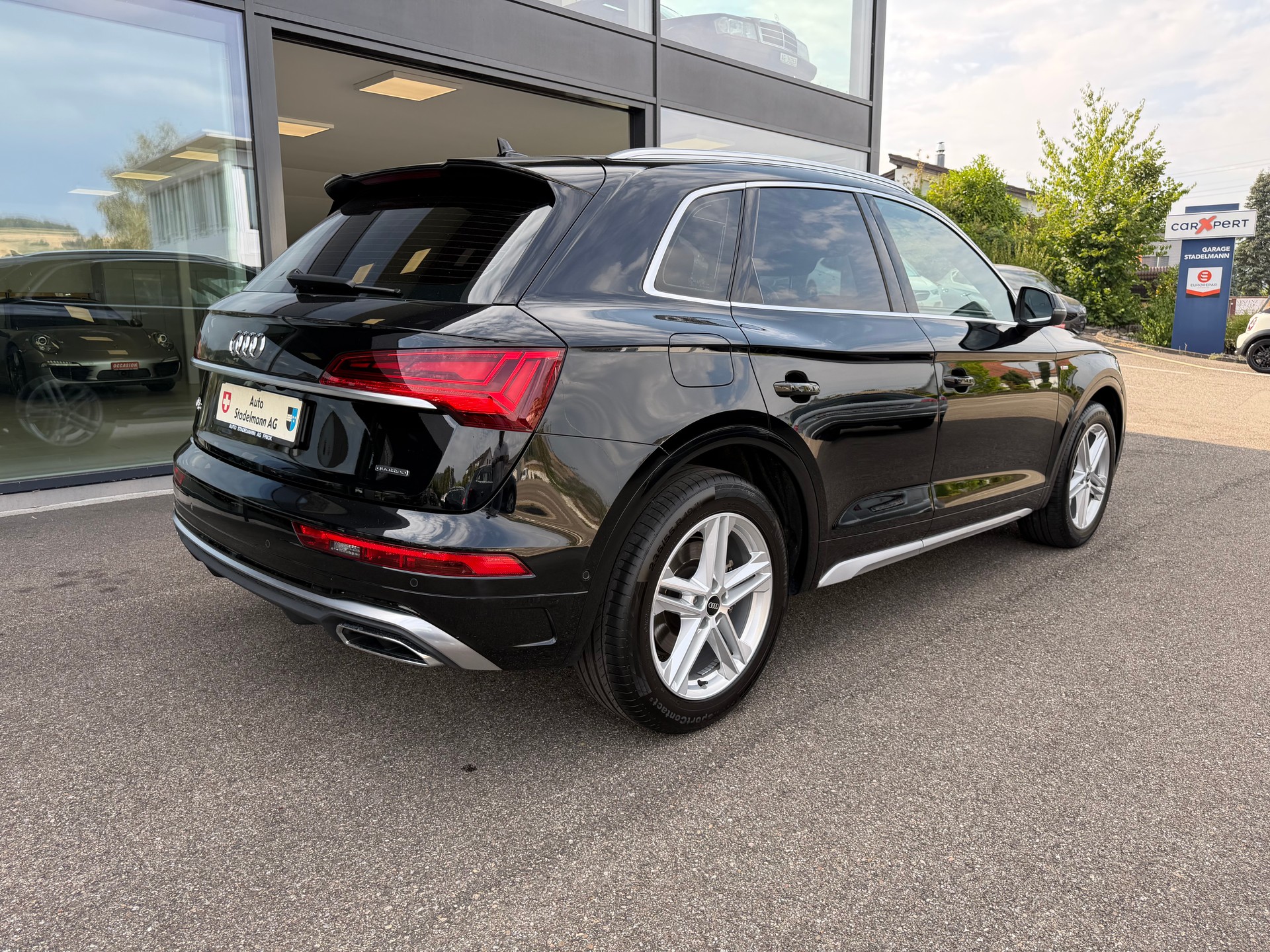 AUDI Q5 2.0 45 TFSI S Line quattro S-Tronic-showroom-element-3