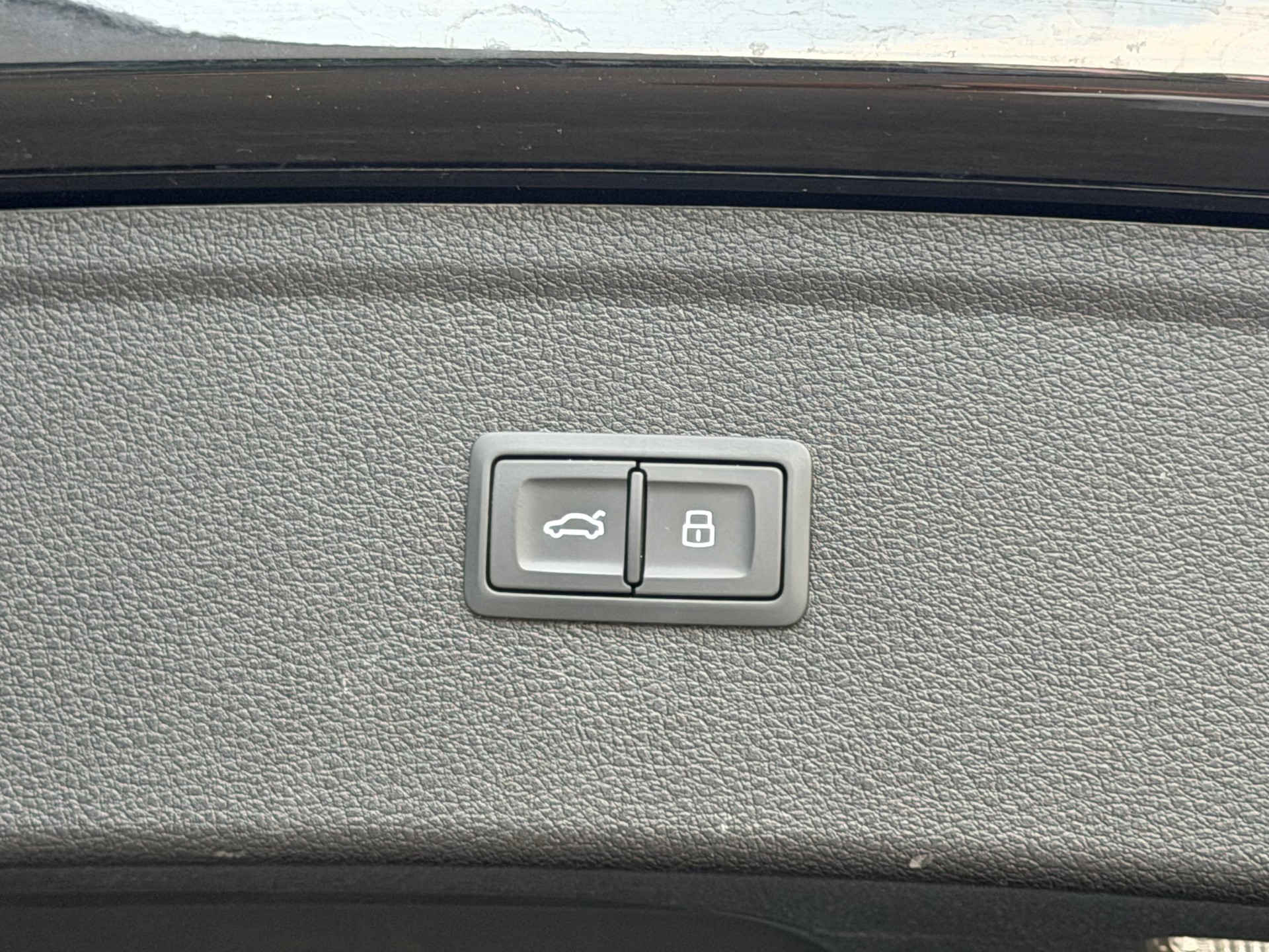 AUDI Q5 2.0 45 TFSI S Line quattro S-Tronic-image-8