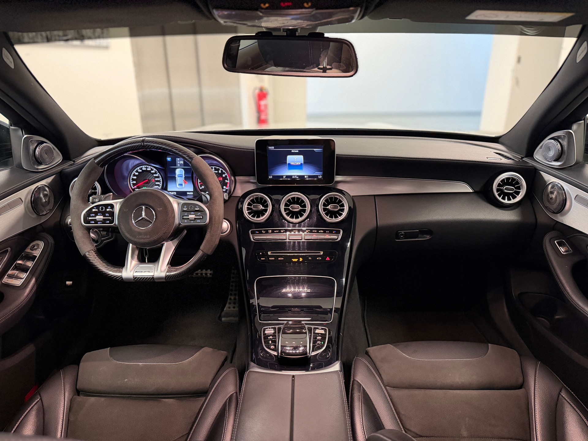 MERCEDES-BENZ C 63 AMG Speedshift-image-25
