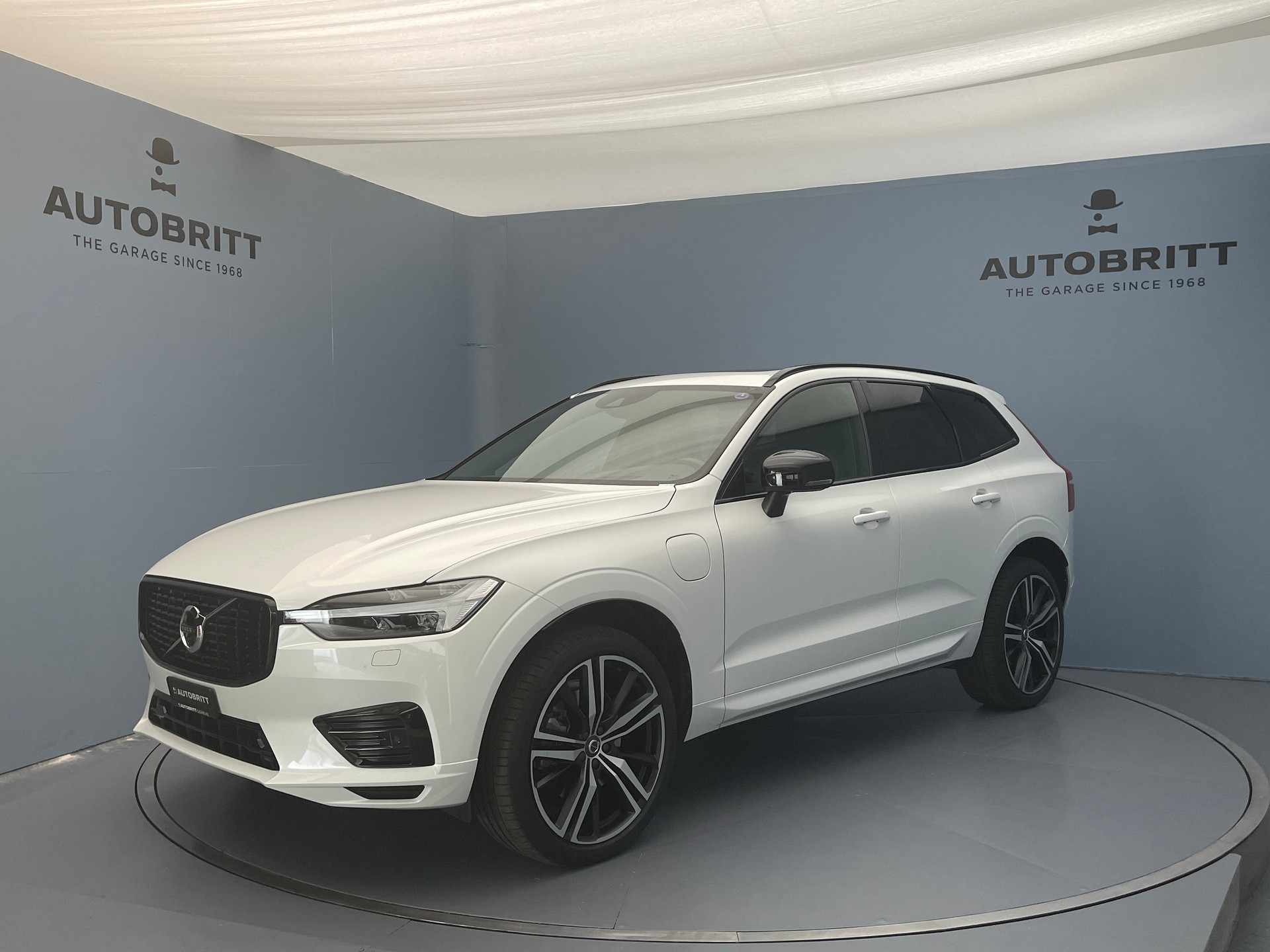 VOLVO XC60 2.0 T8 TE R-Design eAWD