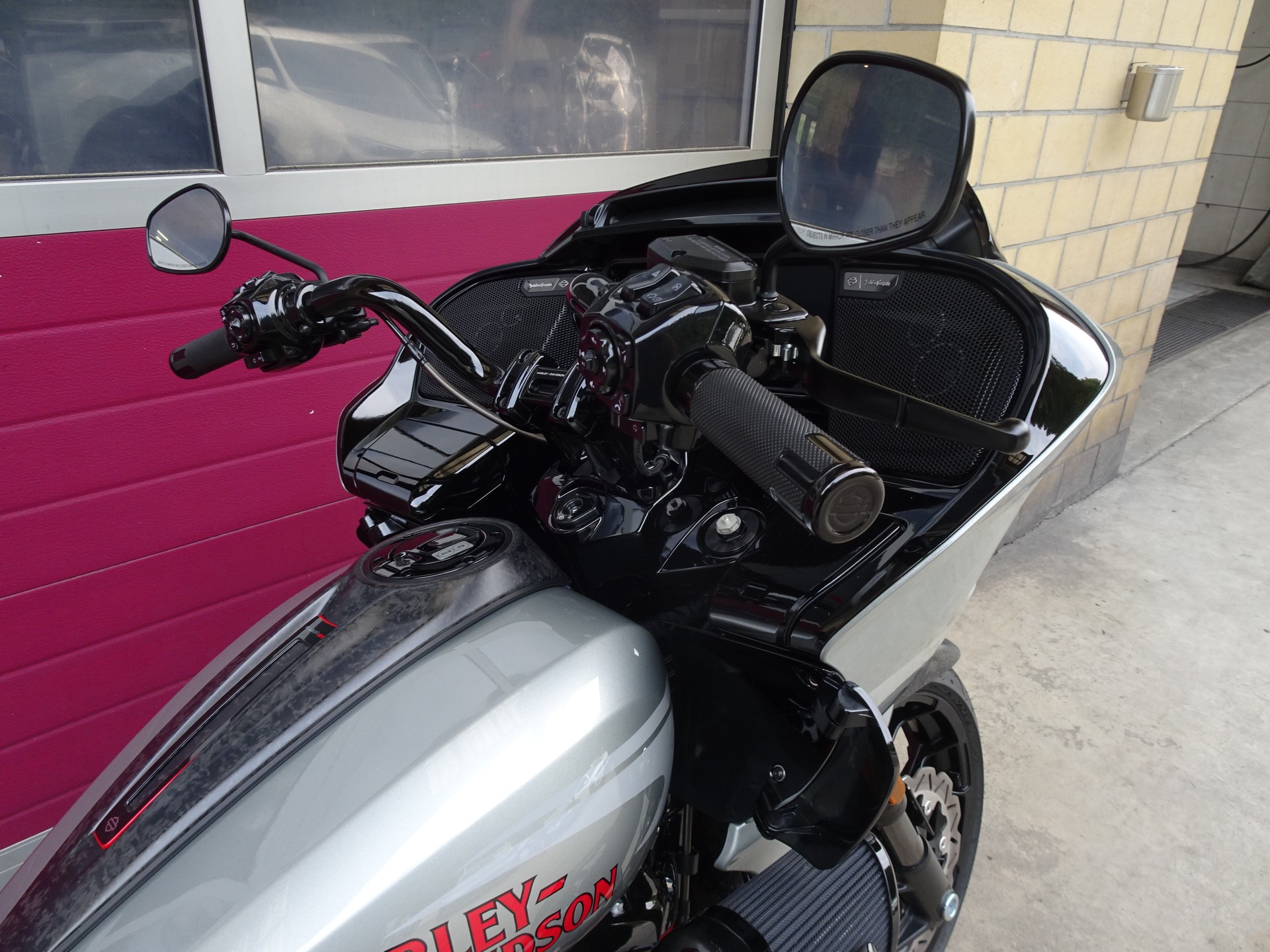 HARLEY-DAVIDSON FLTRXSTSE Road Glide ST 121 CVO-image-4