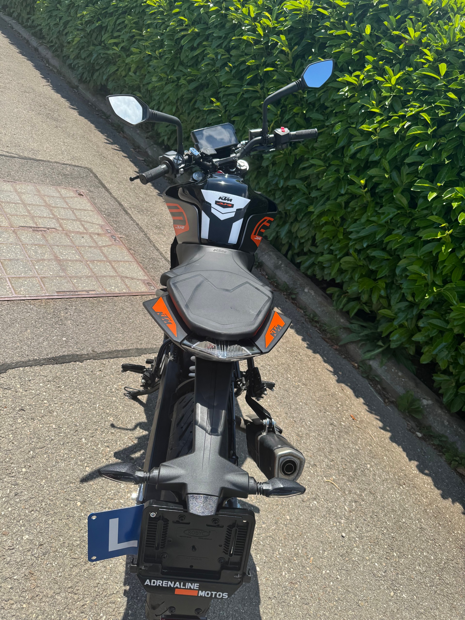 KTM 125 Duke-image-4