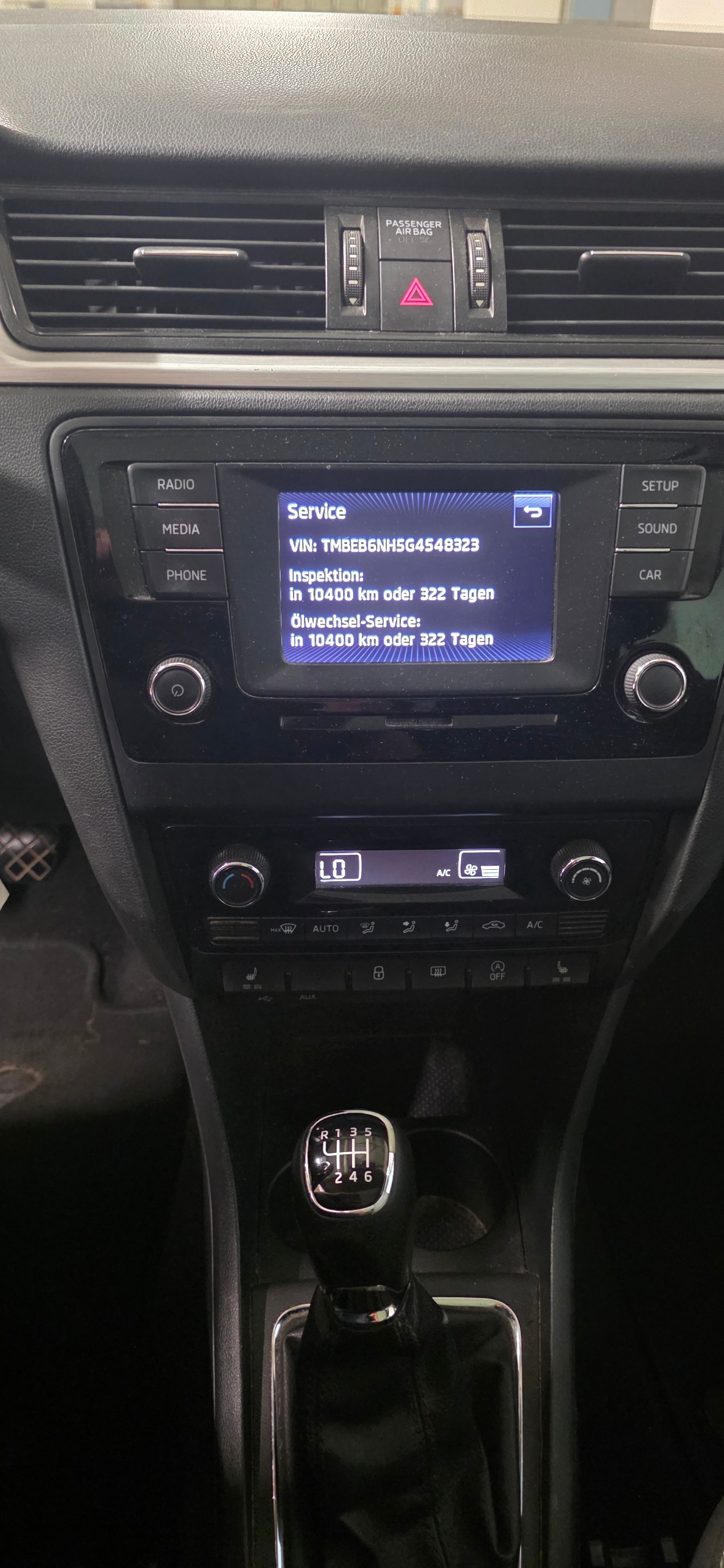 SKODA Rapid Spaceback 1.2 TSI Style-image-11