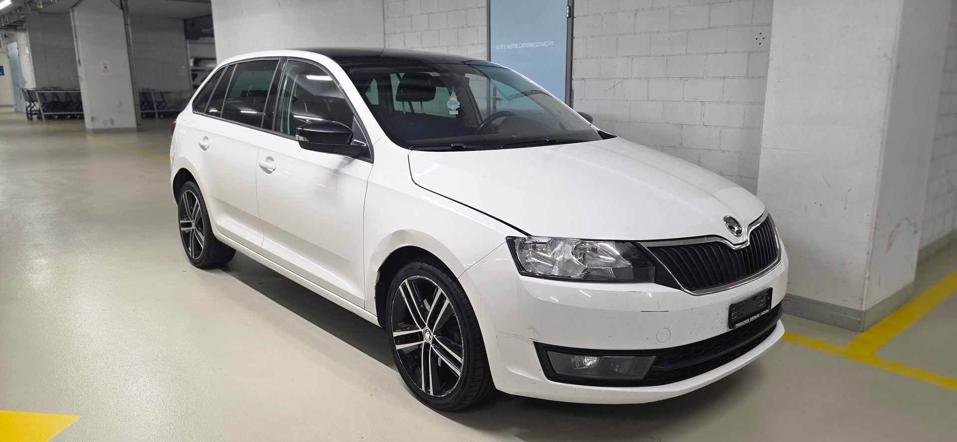 SKODA Rapid Spaceback 1.2 TSI Style-image-6