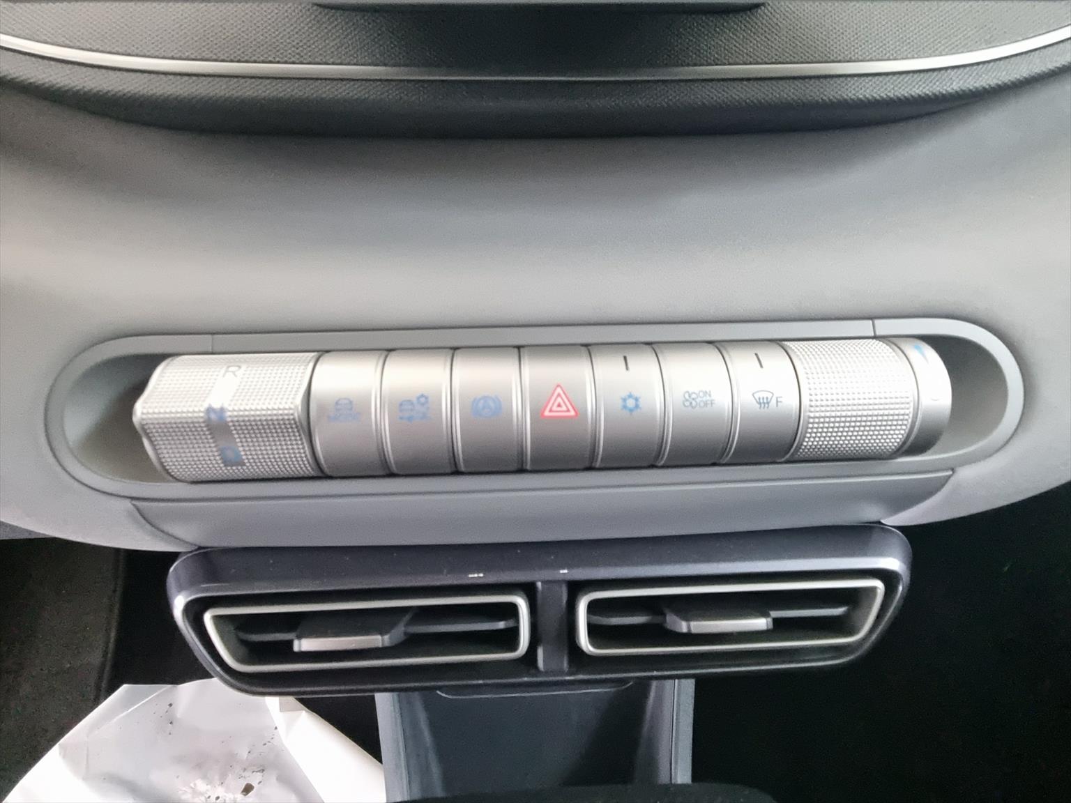 BYD Dolphin Surf 43kWh Comfort-image-14