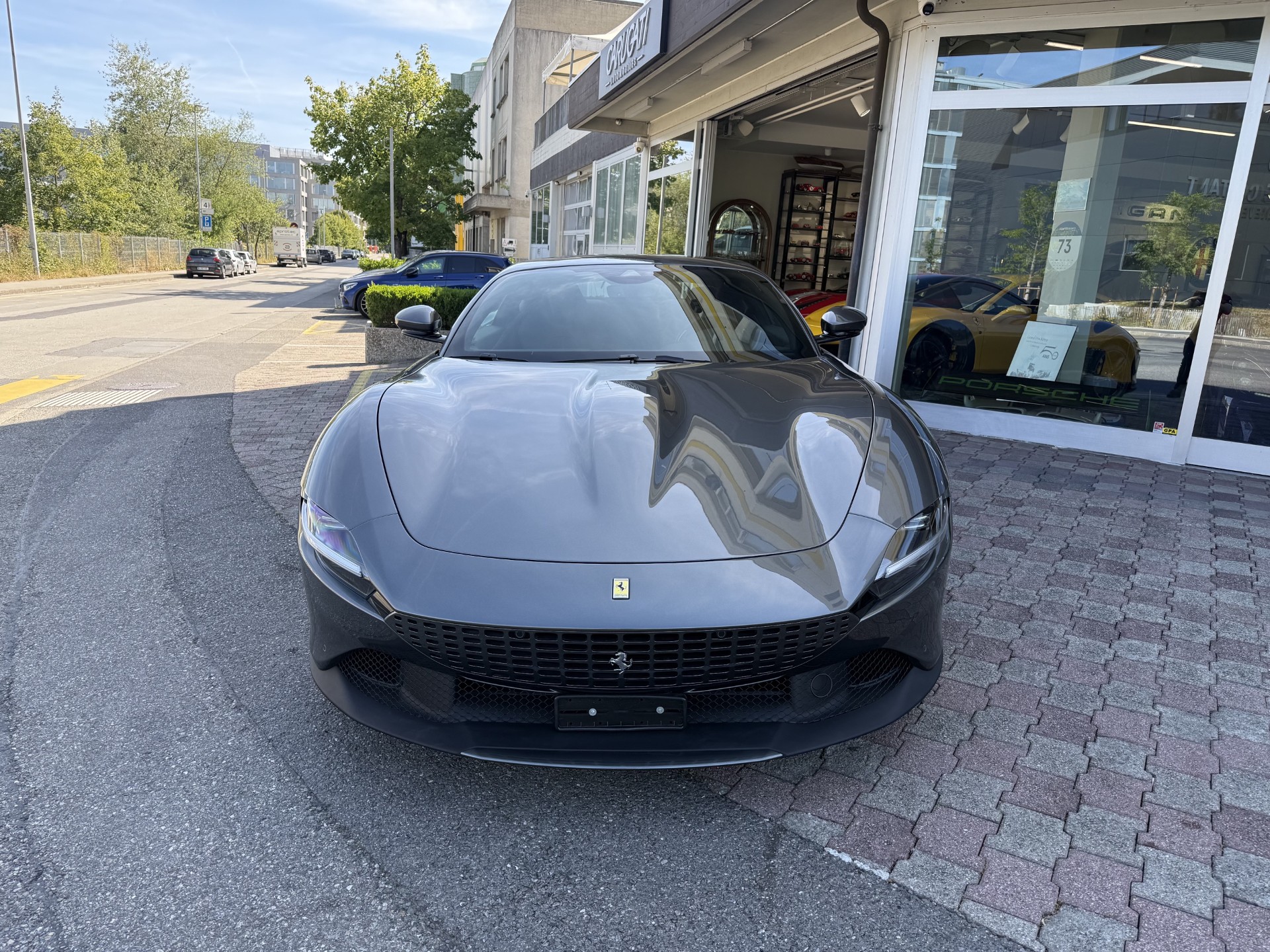 FERRARI Roma 3.9 V8 T-showroom-element-2