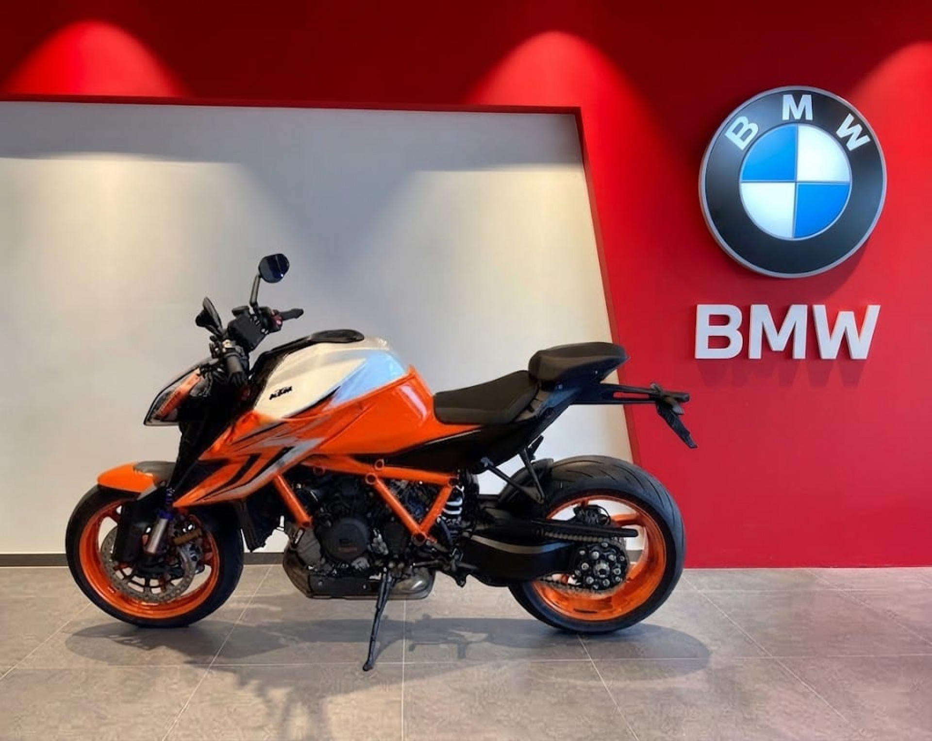 KTM 1290 Super Duke R Evo-image-1