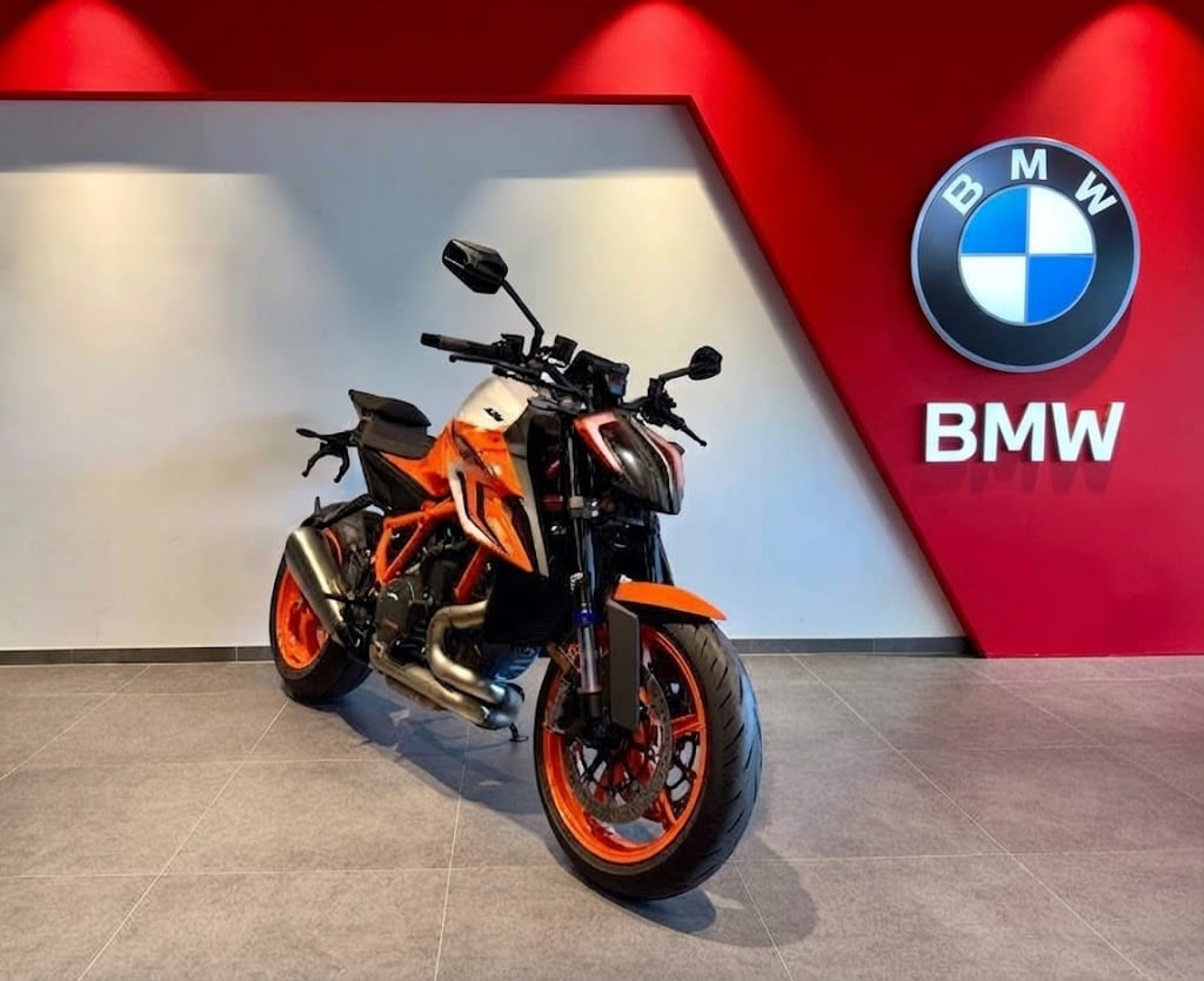KTM 1290 Super Duke R Evo-image-2