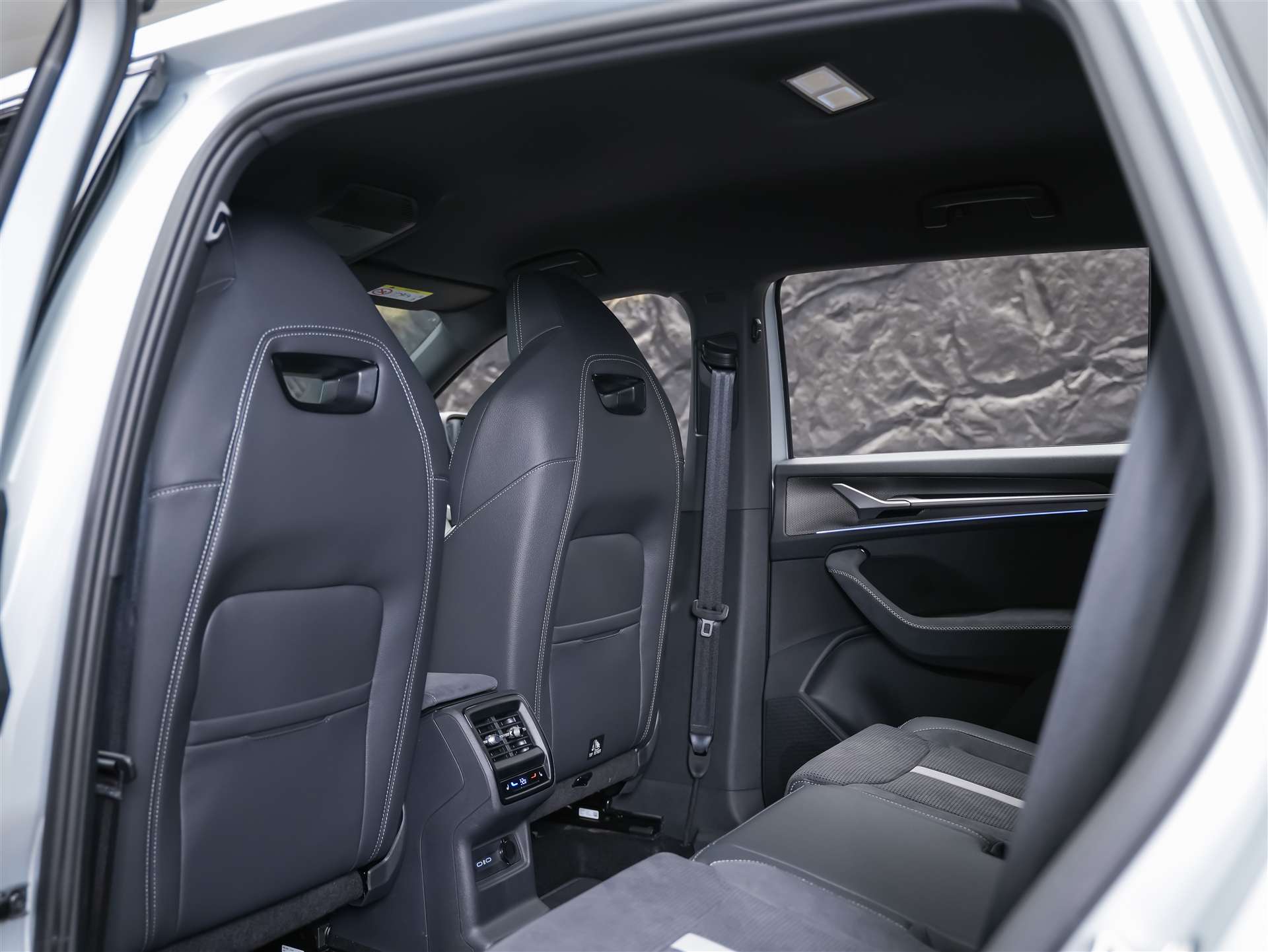 SKODA Kodiaq 2.0 TDI Sportline 4x4 *Werksgarantie*Matrix LED*AHK*-image-10