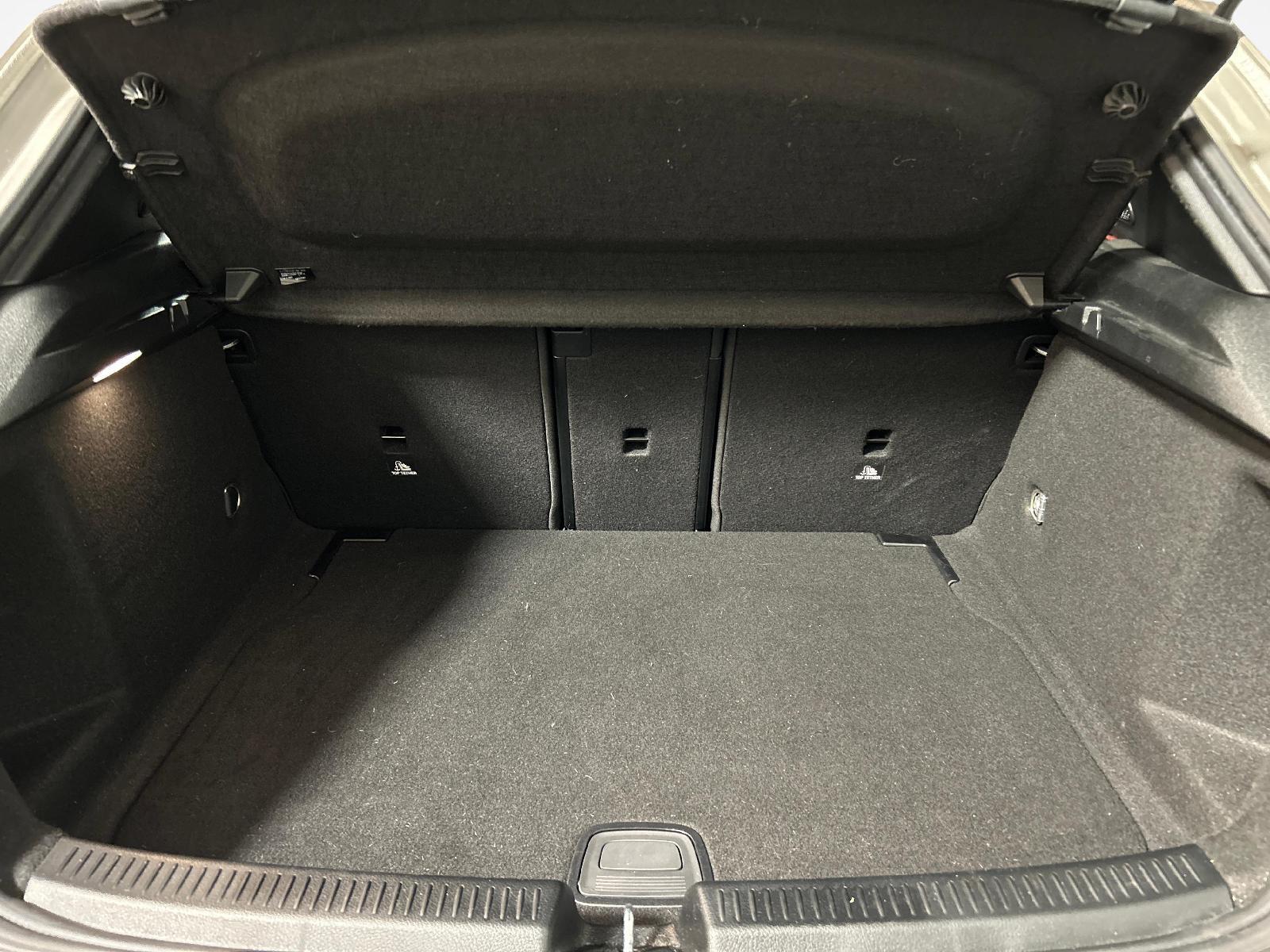 MERCEDES-BENZ A-Klasse W177 A 35 AMG 4matic-image-12