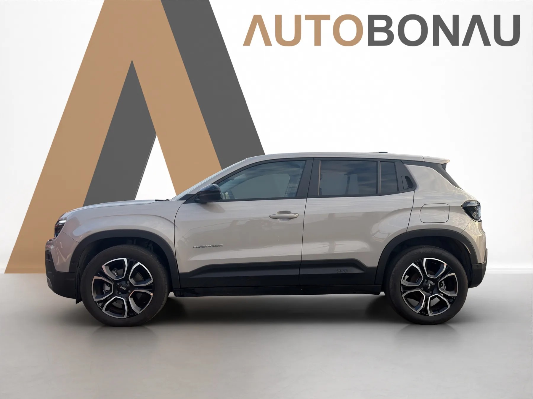 JEEP Avenger Summit-showroom-element-1