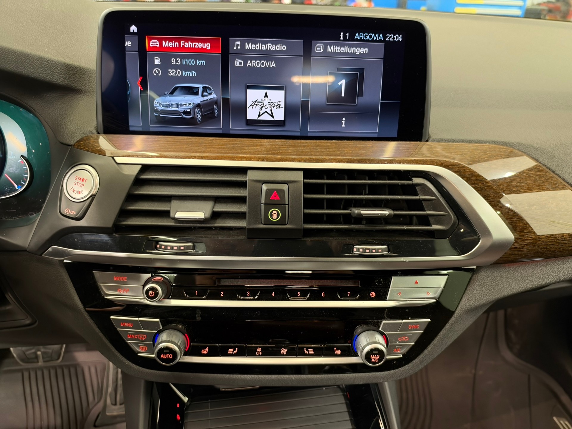 BMW X3 xDrive 30d Individual M Sport Steptronic-image-11