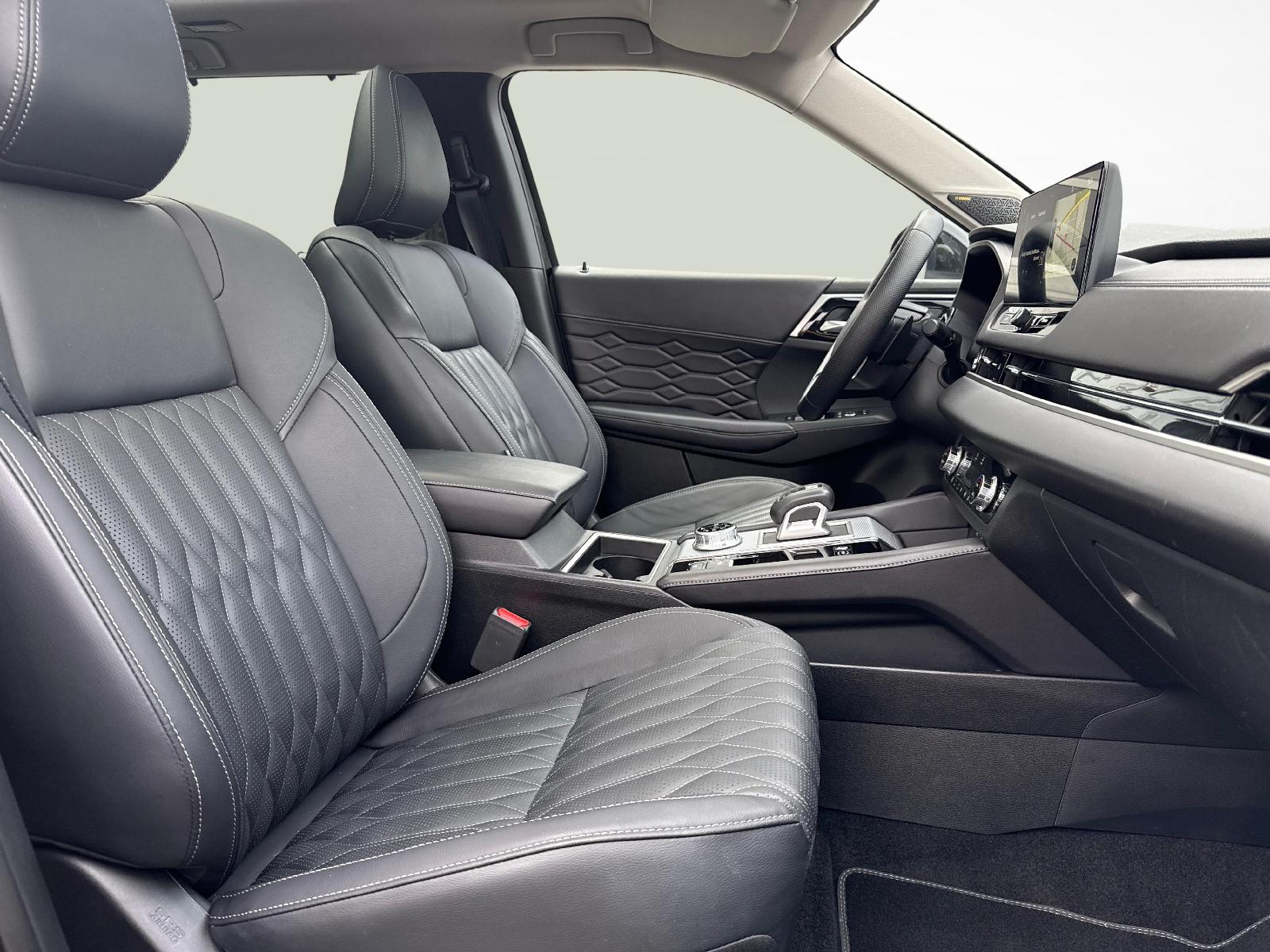 MITSUBISHI Outlander 2.4 PHEV Instyle 4x4-image-9