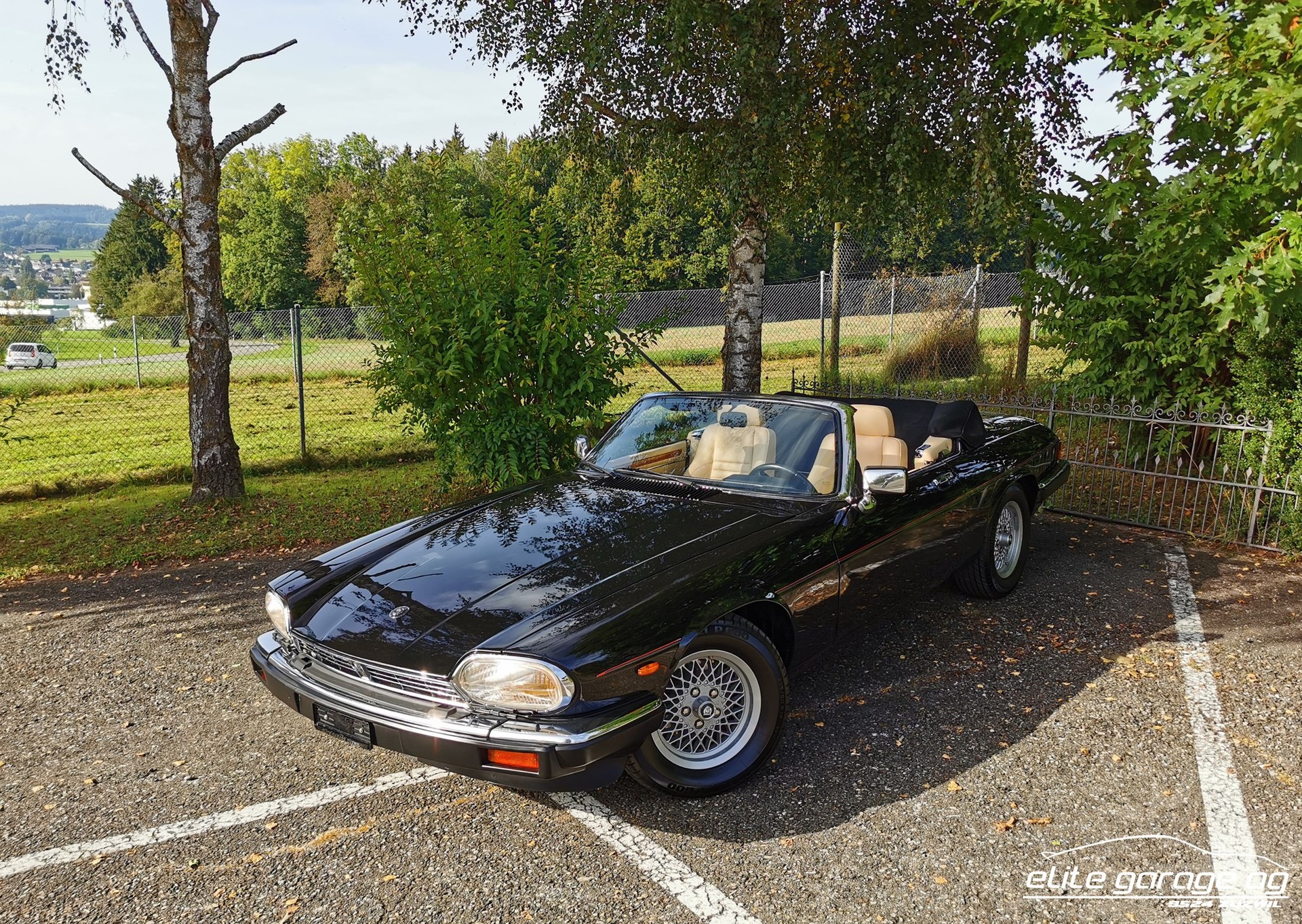 JAGUAR XJS 5.3 V12 Convertible-image-3