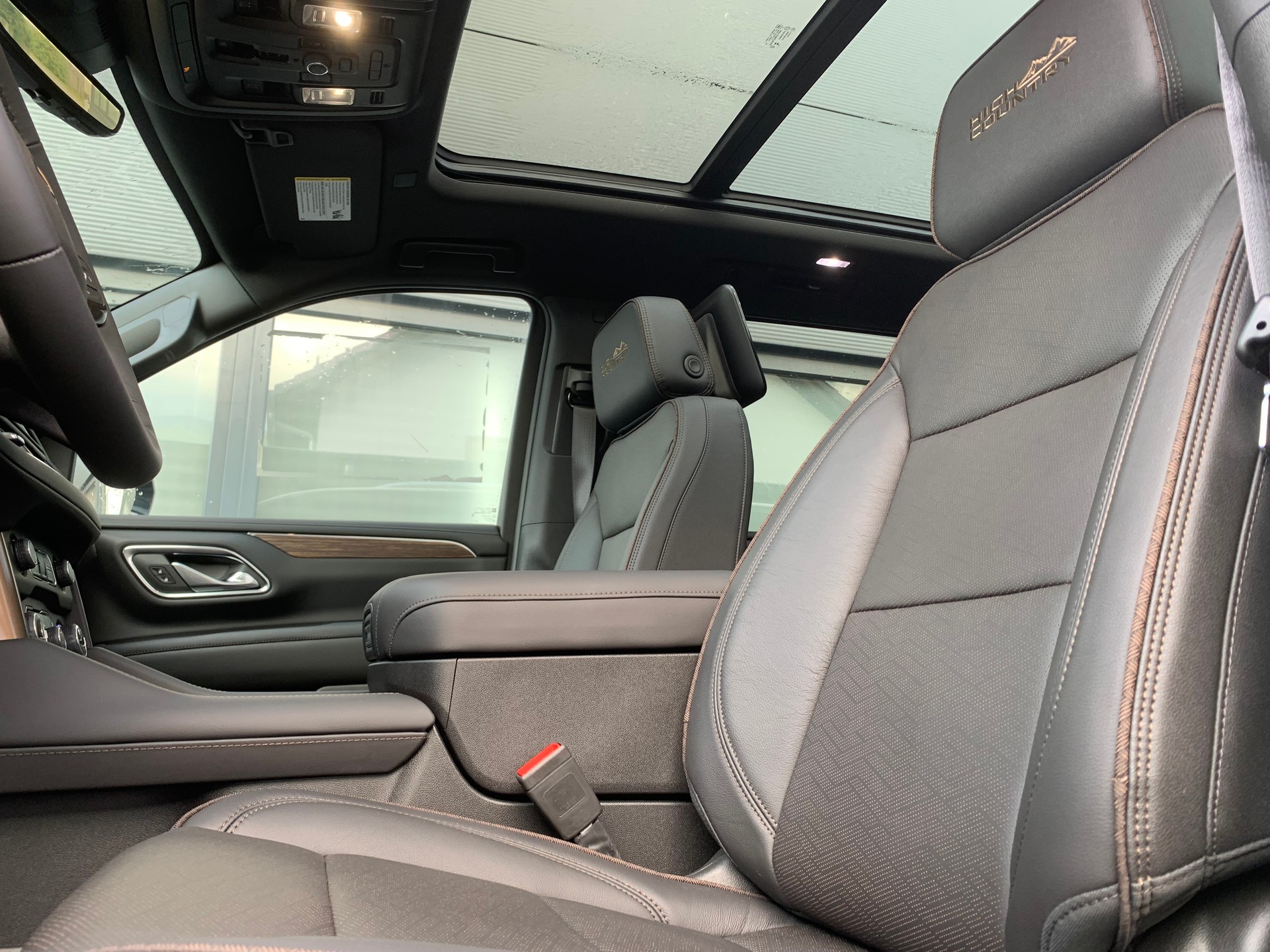 CHEVROLET Suburban High Country 6,2 V8 420 PS 4WD 7 Pl.-image-12