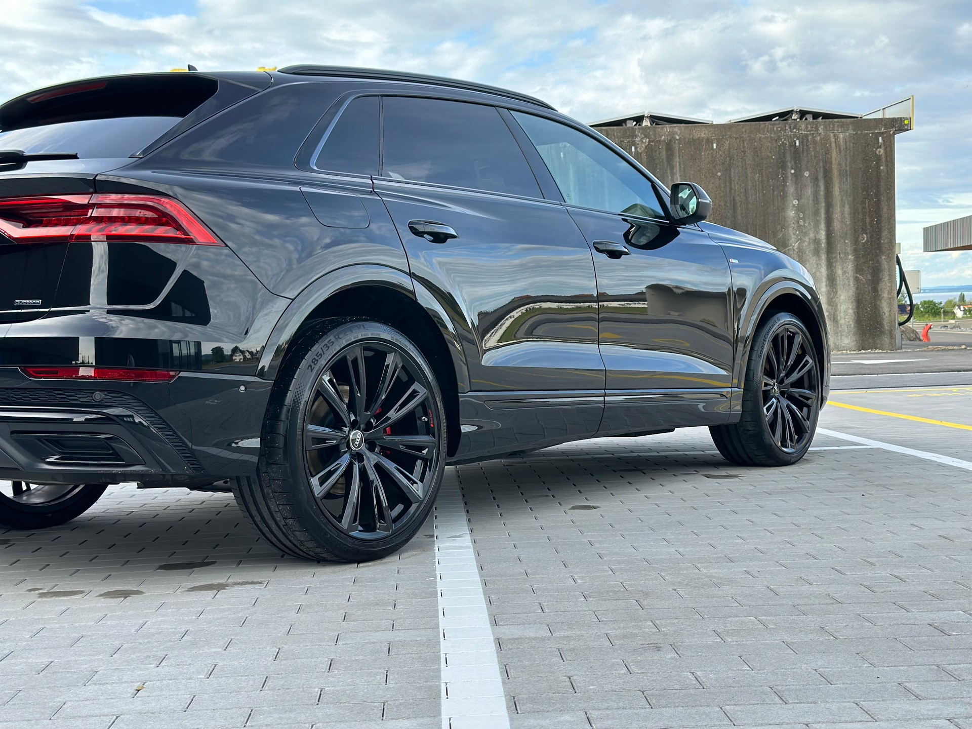 AUDI Q8 50 TDI quattro tiptronic-image-1