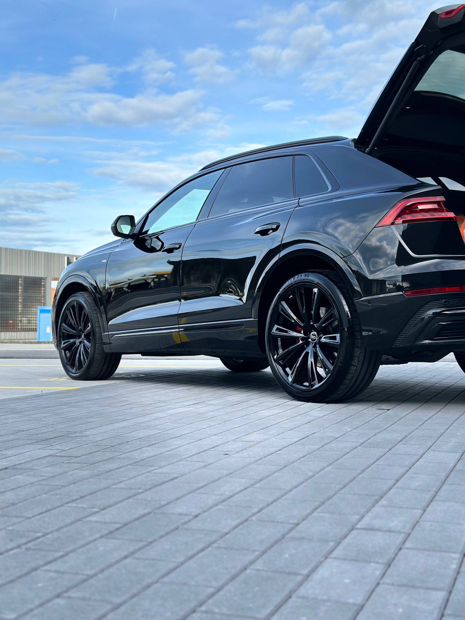 AUDI Q8 50 TDI quattro tiptronic-image-2