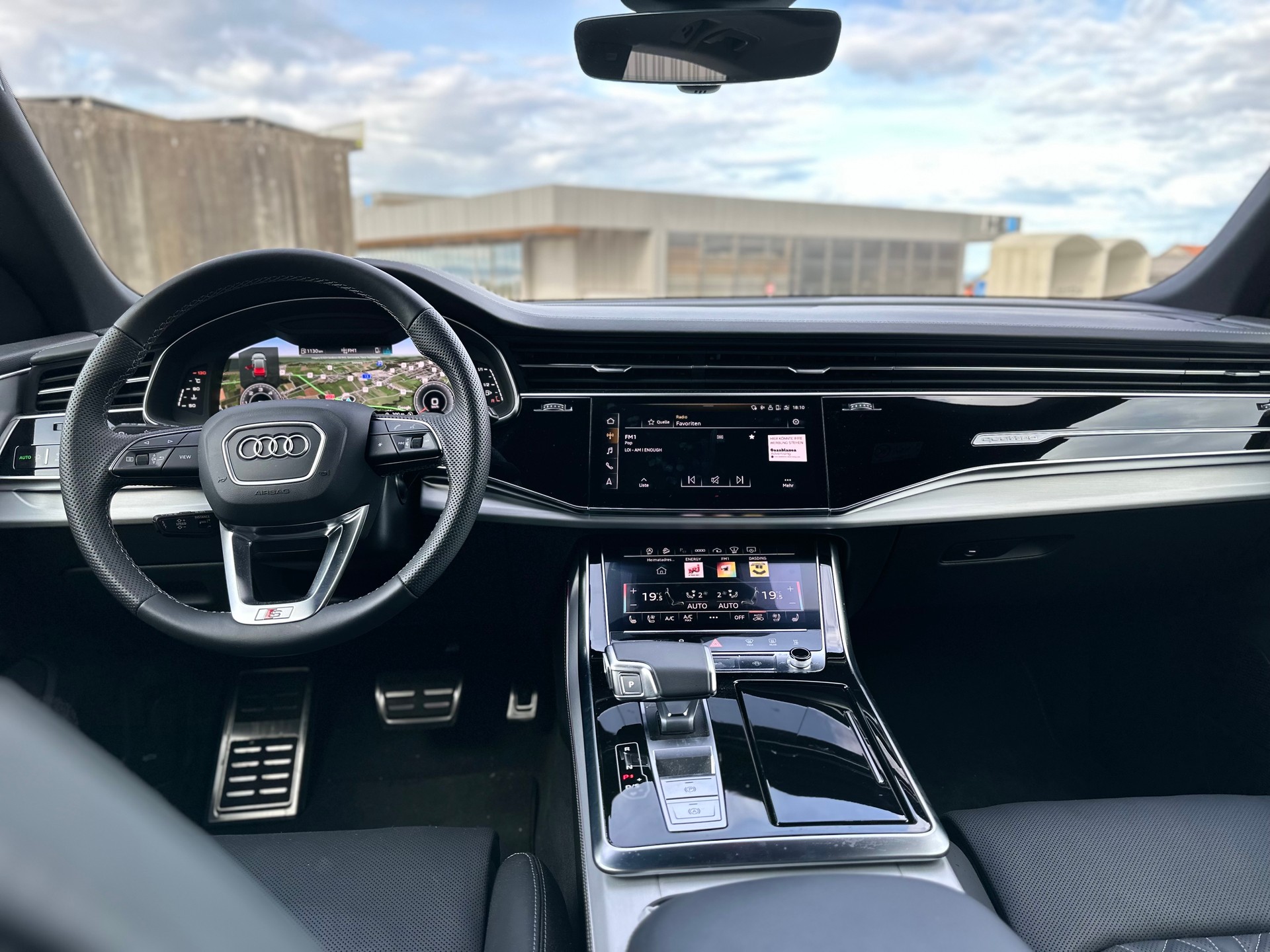 AUDI Q8 50 TDI quattro tiptronic-image-4
