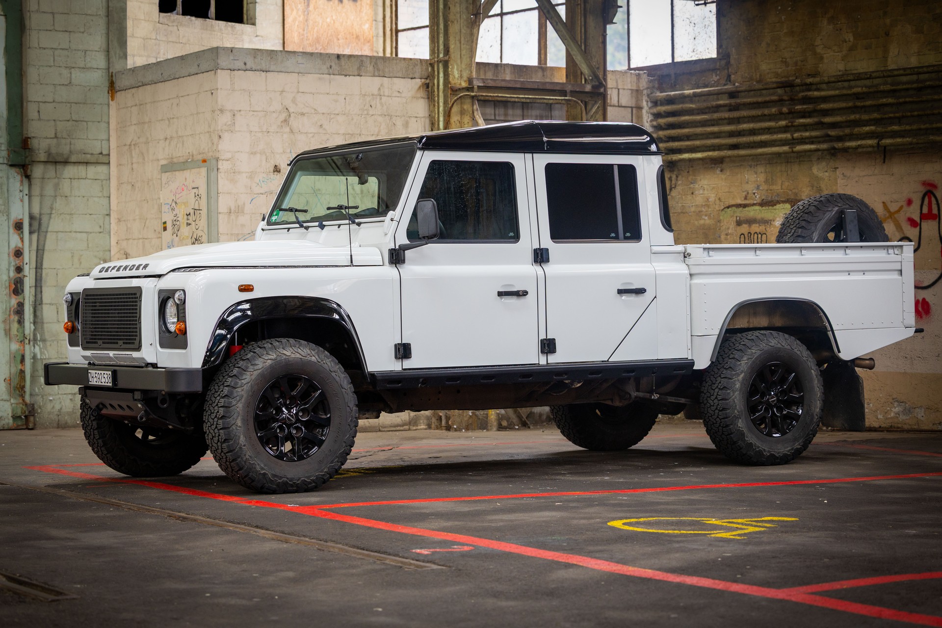 LAND ROVER 130 Pick Up-image-5