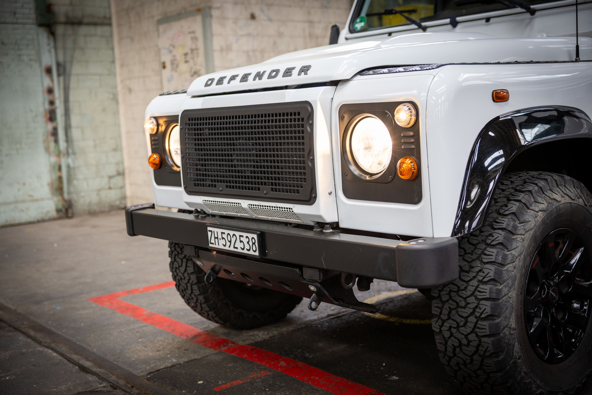 LAND ROVER 130 Pick Up-image-13