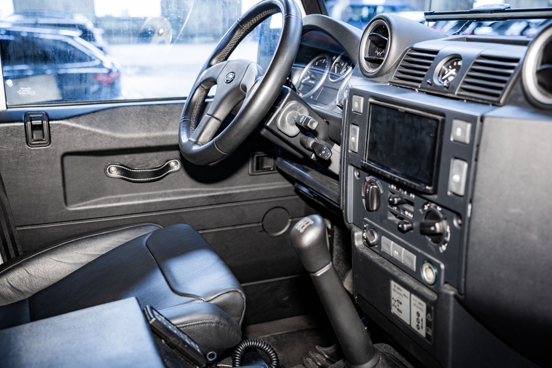LAND ROVER 130 Pick Up-image-9