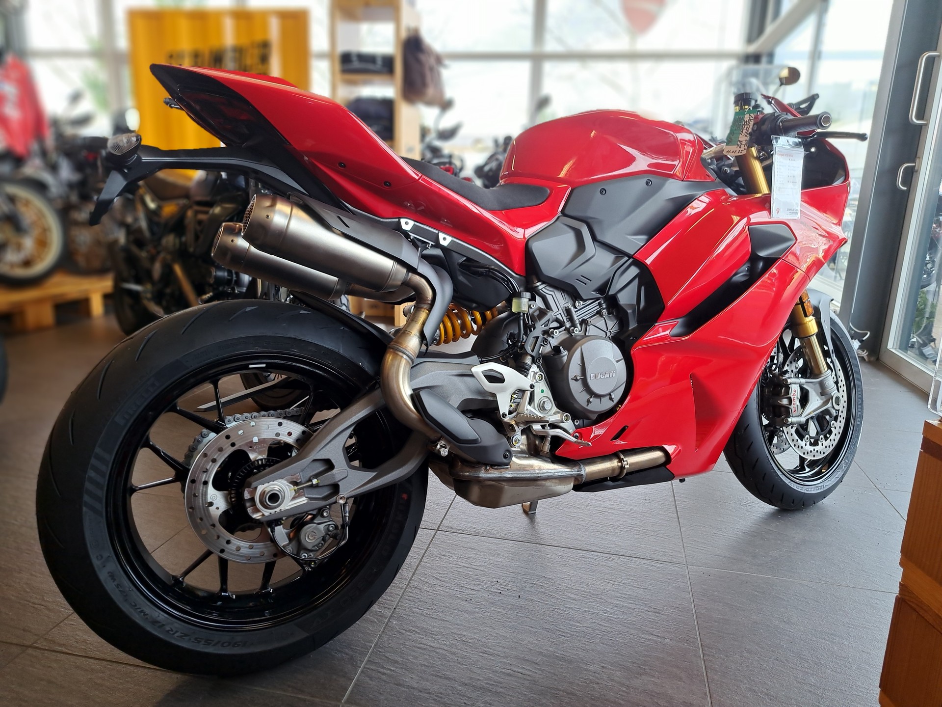 DUCATI Panigale V2 S-image-3