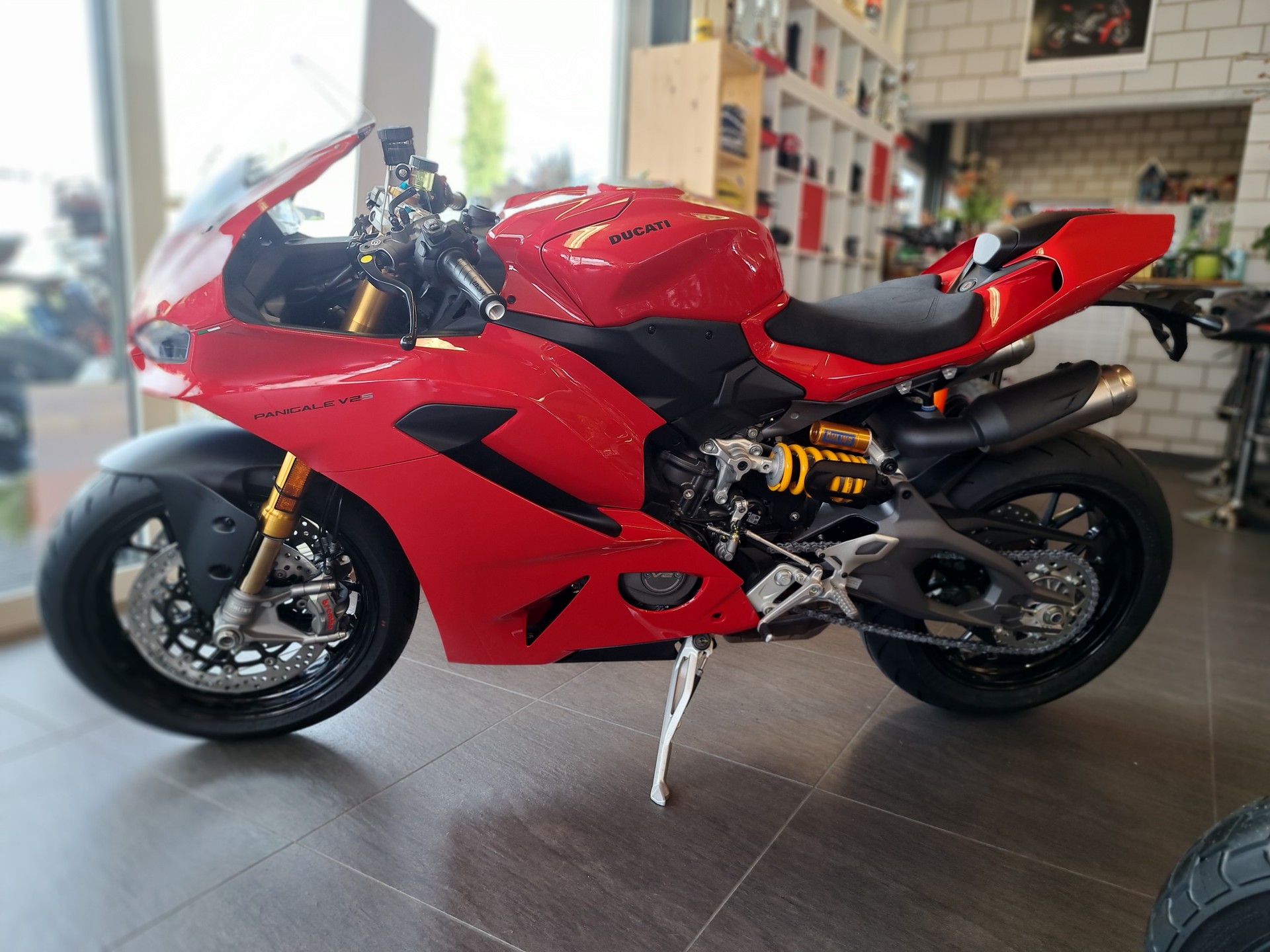 DUCATI Panigale V2 S-image-2