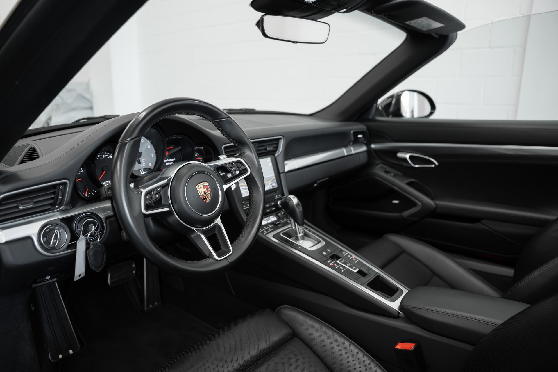 PORSCHE 911 Carrera 4S Cabrio PDK-image-12