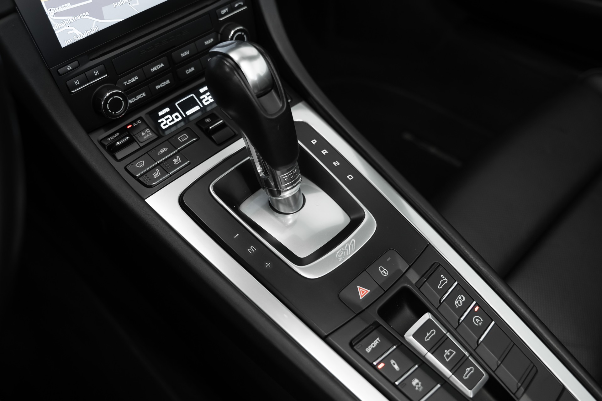 PORSCHE 911 Carrera 4S Cabrio PDK-image-24