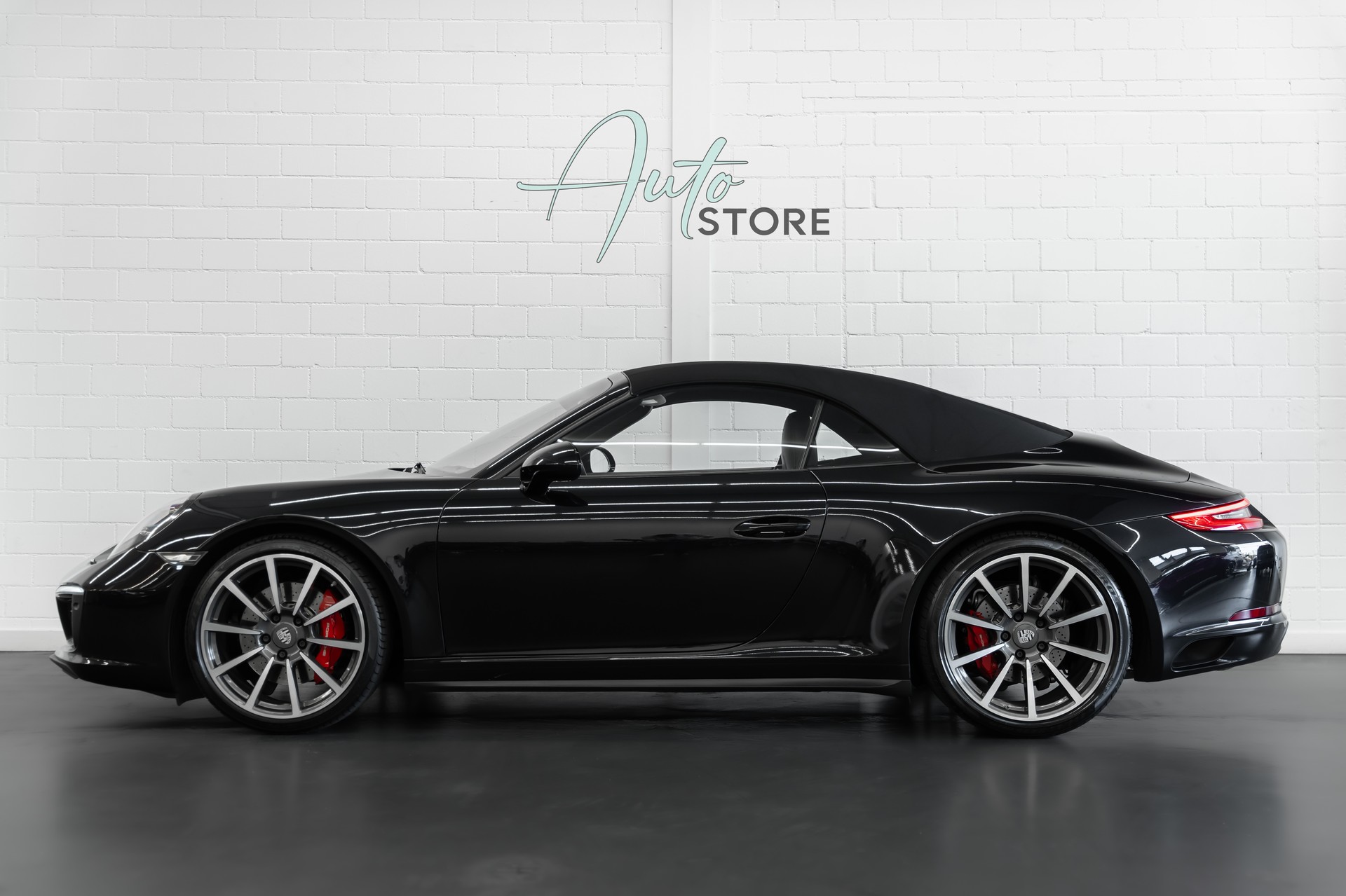 PORSCHE 911 Carrera 4S Cabrio PDK-showroom-element-3