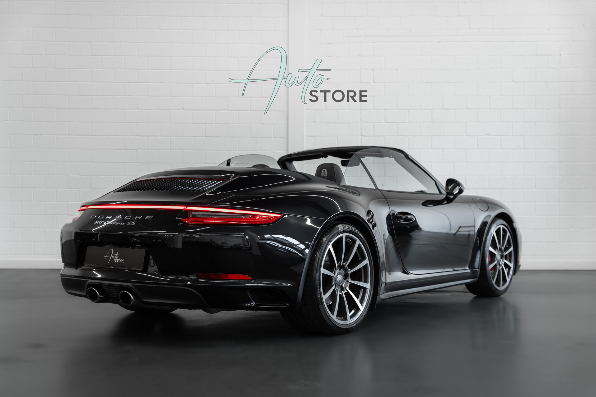 PORSCHE 911 Carrera 4S Cabrio PDK-showroom-element-1