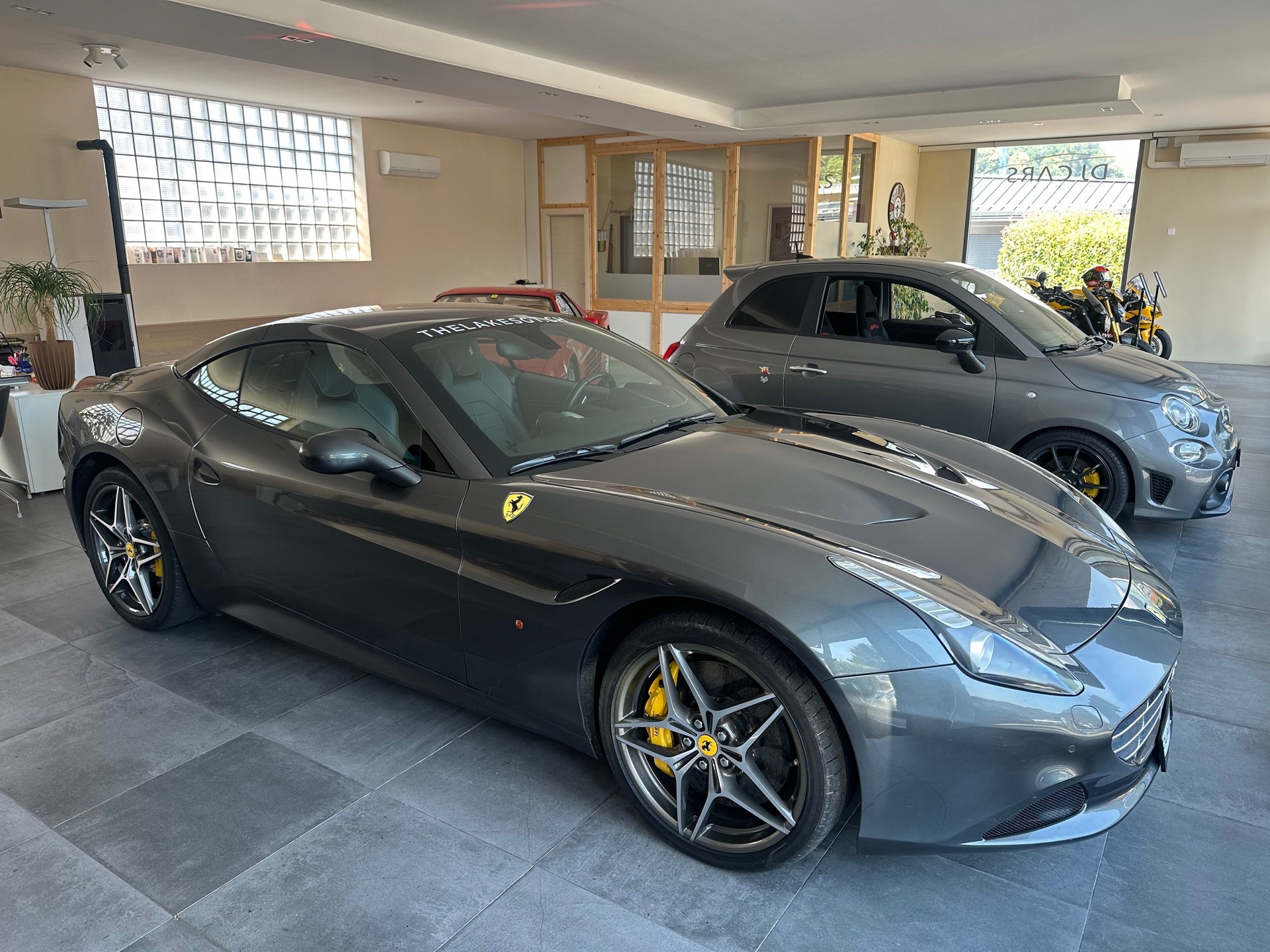 FERRARI California 3.9 V8 T-image-9