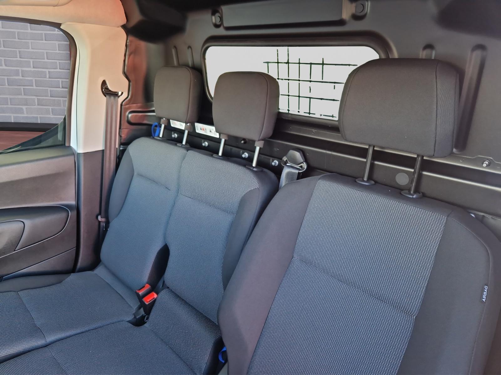 TOYOTA PROACE CITY Van L1 52KWh Active-image-9