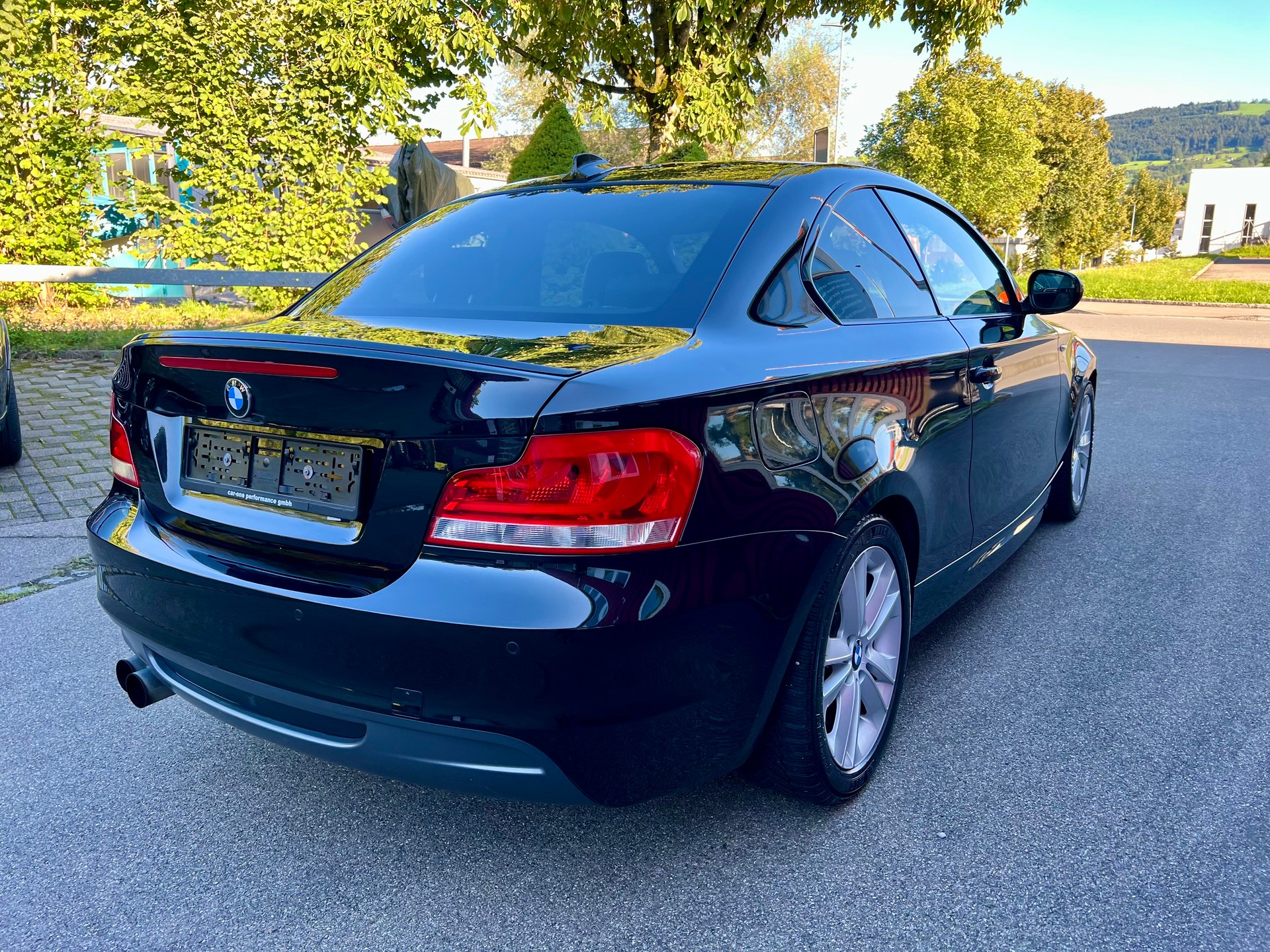 BMW 135i Coupé DSG-showroom-element-2
