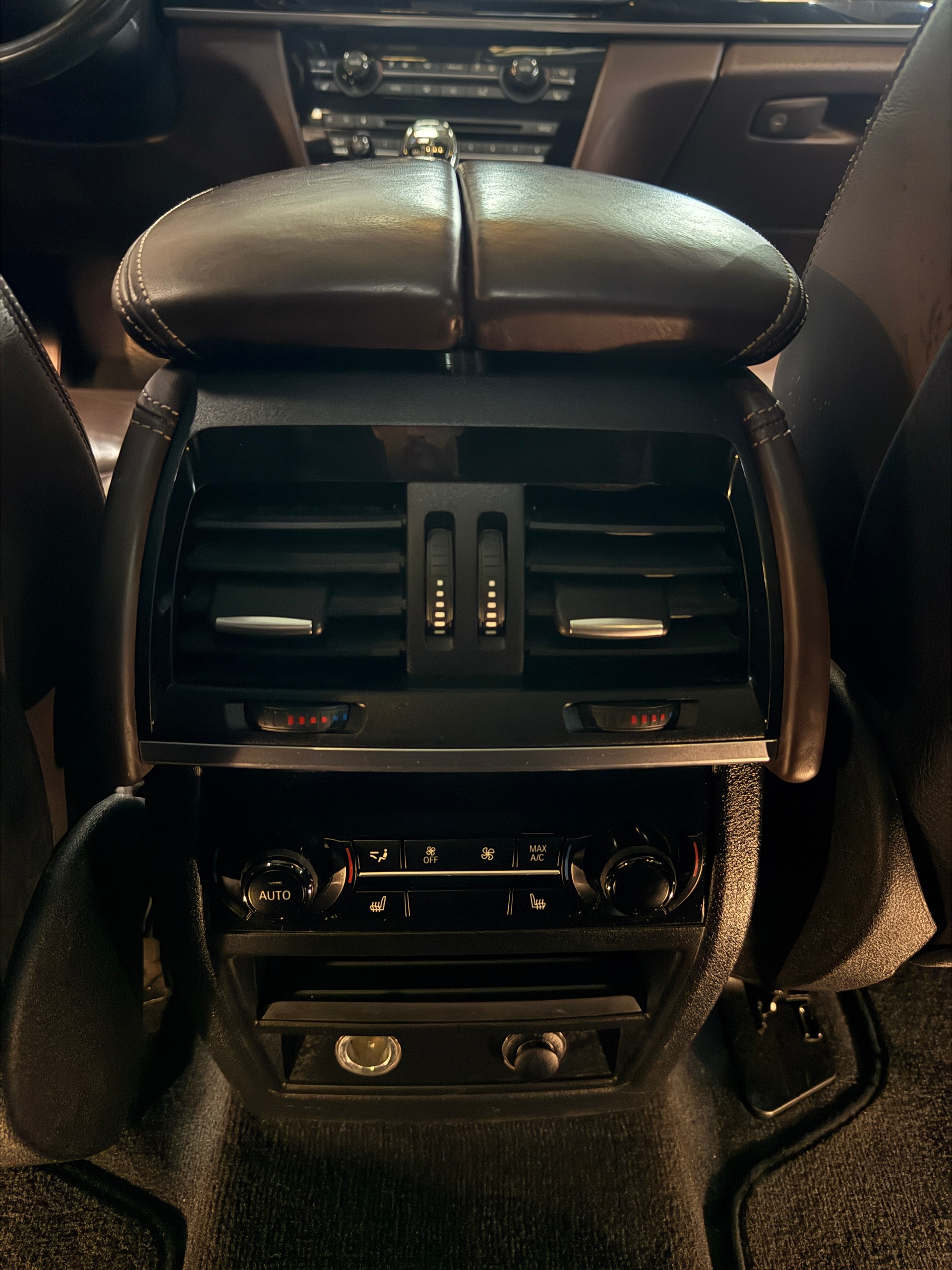 BMW X5 xDrive M50d Steptronic-image-10