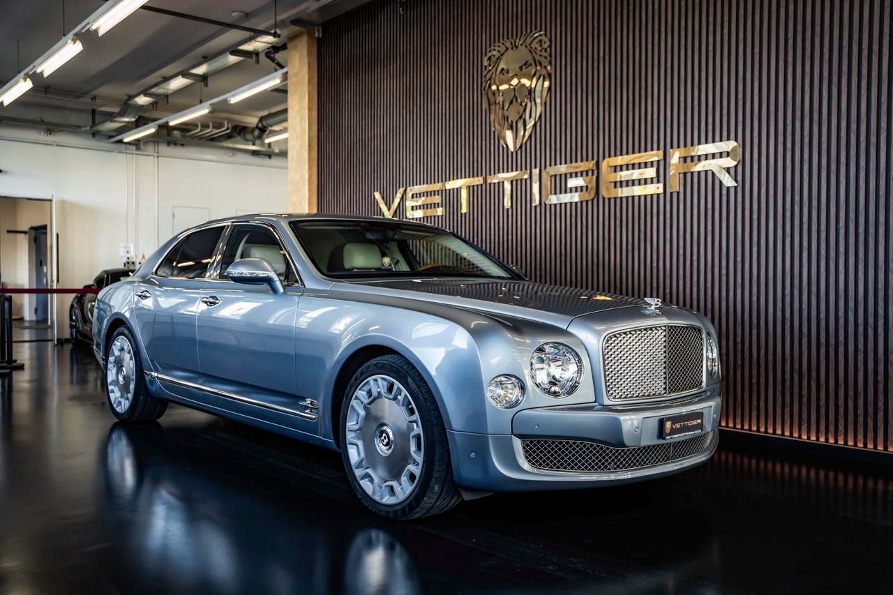 BENTLEY Mulsanne V8