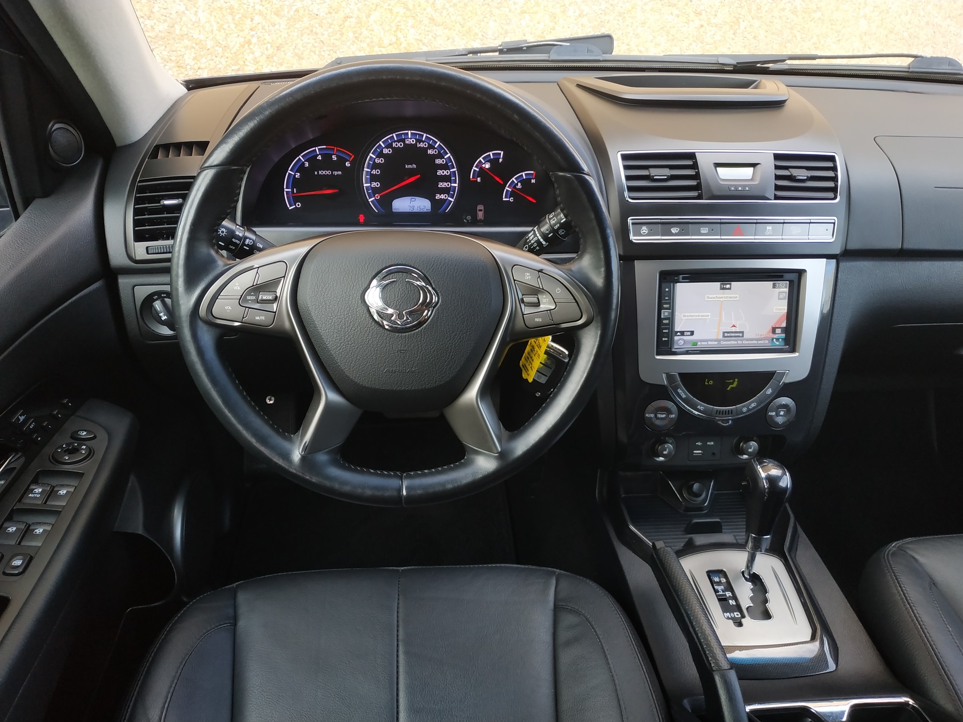 KGM-SsangYong Rexton RX220 e-XDi Executive 4WD Automatic-image-9